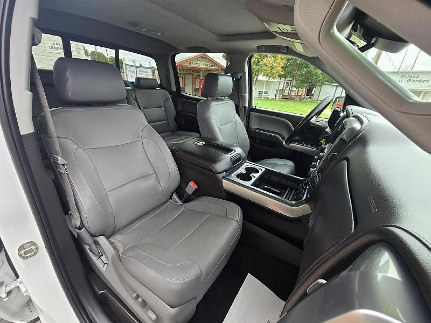 2014 WHITE Chevrolet Silverado 1500 4WD (3GCUKSEC1EG) with an V8 EcoTec3 Flex Fuel 5.3L engine, Auto 6-Spd HD Overdrive transmission, located at 246 E Walker St., Orland, 95963, (530) 865-5800, 39.747589, -122.178398 - Photo#18