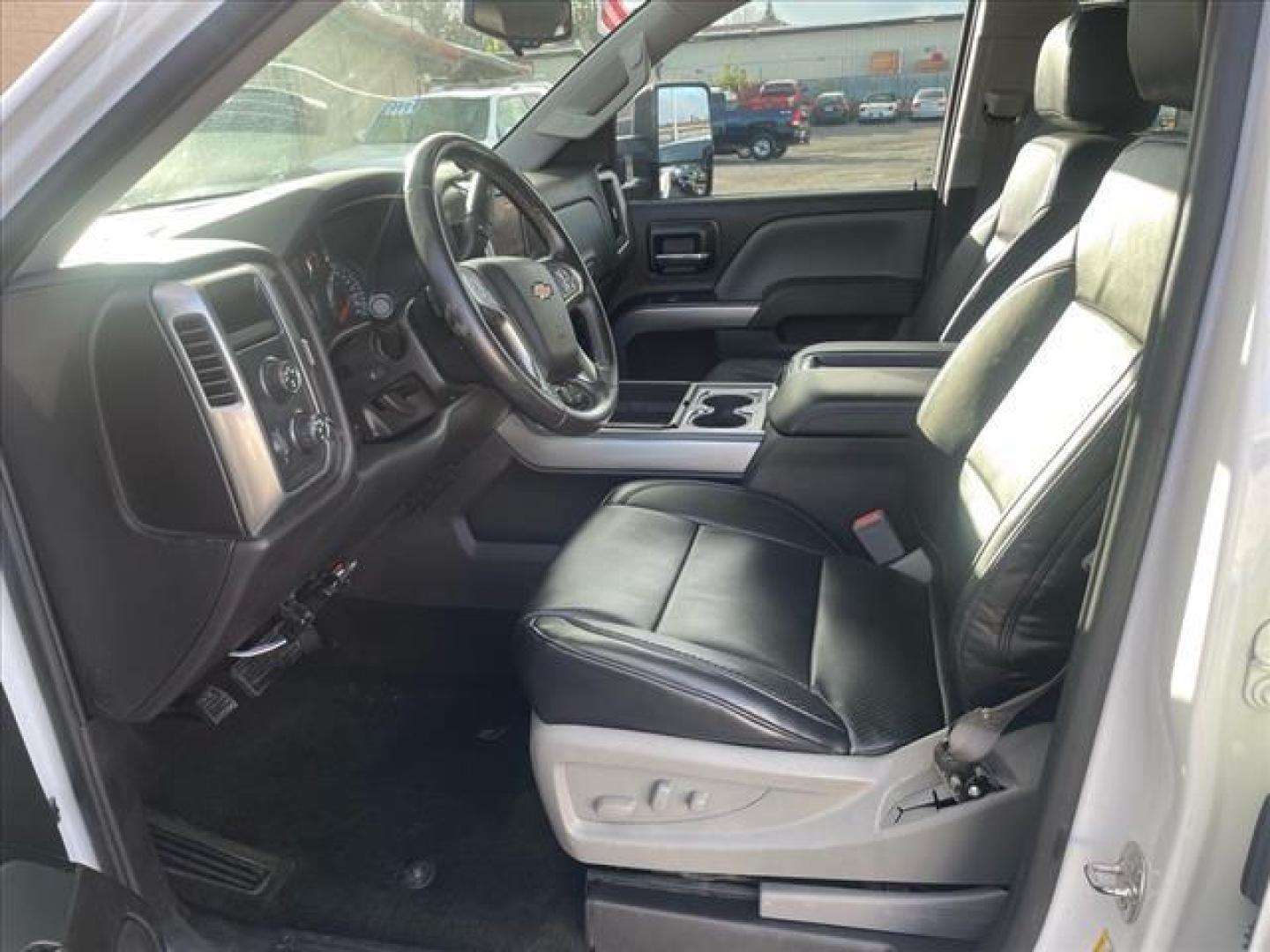 2014 Summit White Chevrolet Silverado 1500 LT (3GCUKREC7EG) with an 5.3L EcoTec3 5.3L Flex Fuel V8 355hp 383ft. lbs. Direct Injection engine, 6-Speed Shiftable Automatic w/Overdrive transmission, located at 800 Riverside Ave, Roseville, CA, 95678, 916-773-4549 & Toll Free: 866-719-4393, 38.732265, -121.291039 - 4X4 CREW CAB LT 95K MILES - Photo#10