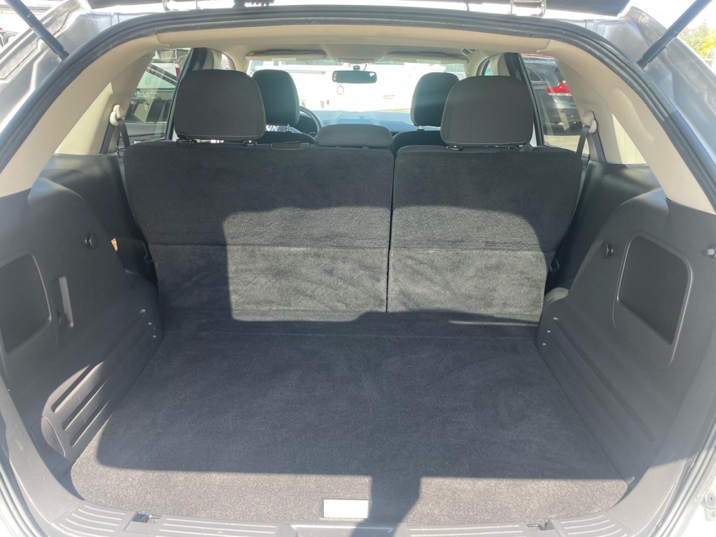 2014 Ingot Silver Metallic Ford Edge SE (2FMDK3GC1EB) with an 3.5L 3.5L V6 285hp 253ft. lbs. Sequential Multiport Fuel Injection engine, 6-Speed Shiftable Automatic transmission, located at 800 Riverside Ave, Roseville, CA, 95678, 916-773-4549 & Toll Free: 866-719-4393, 38.732265, -121.291039 - SE SERVICE RECORDS ON CLEAN CARFAX- Photo#10
