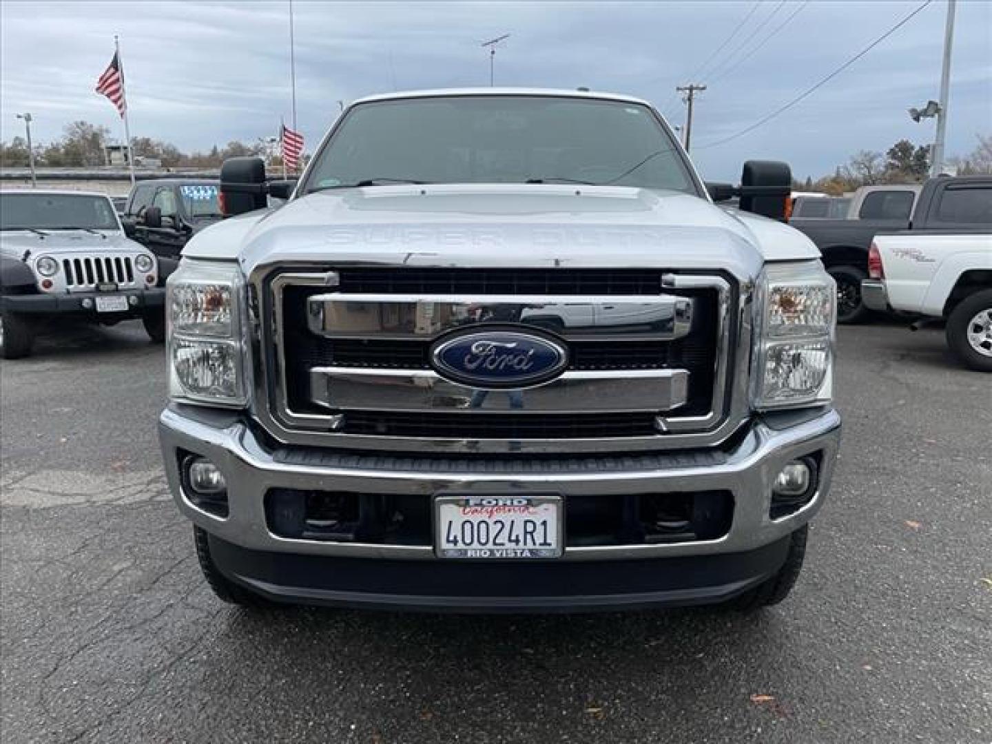 2014 Oxford White Ford F-350 Super Duty Lariat (1FT8W3BT3EE) with an 6.7L Power Stroke 6.7L Biodiesel Turbo V8 400hp 800ft. lbs. Common Rail Direct Injection engine, 6-Speed Shiftable Automatic transmission, located at 800 Riverside Ave, Roseville, CA, 95678, 916-773-4549 & Toll Free: 866-719-4393, 38.732265, -121.291039 - DIESEL CREW CAB 4X4 FX4 LARIAT ONE OWNER OIL SERVICE RECORDS REGULARLY CHANGED ONE OWNER MOON ROOF - Photo#8