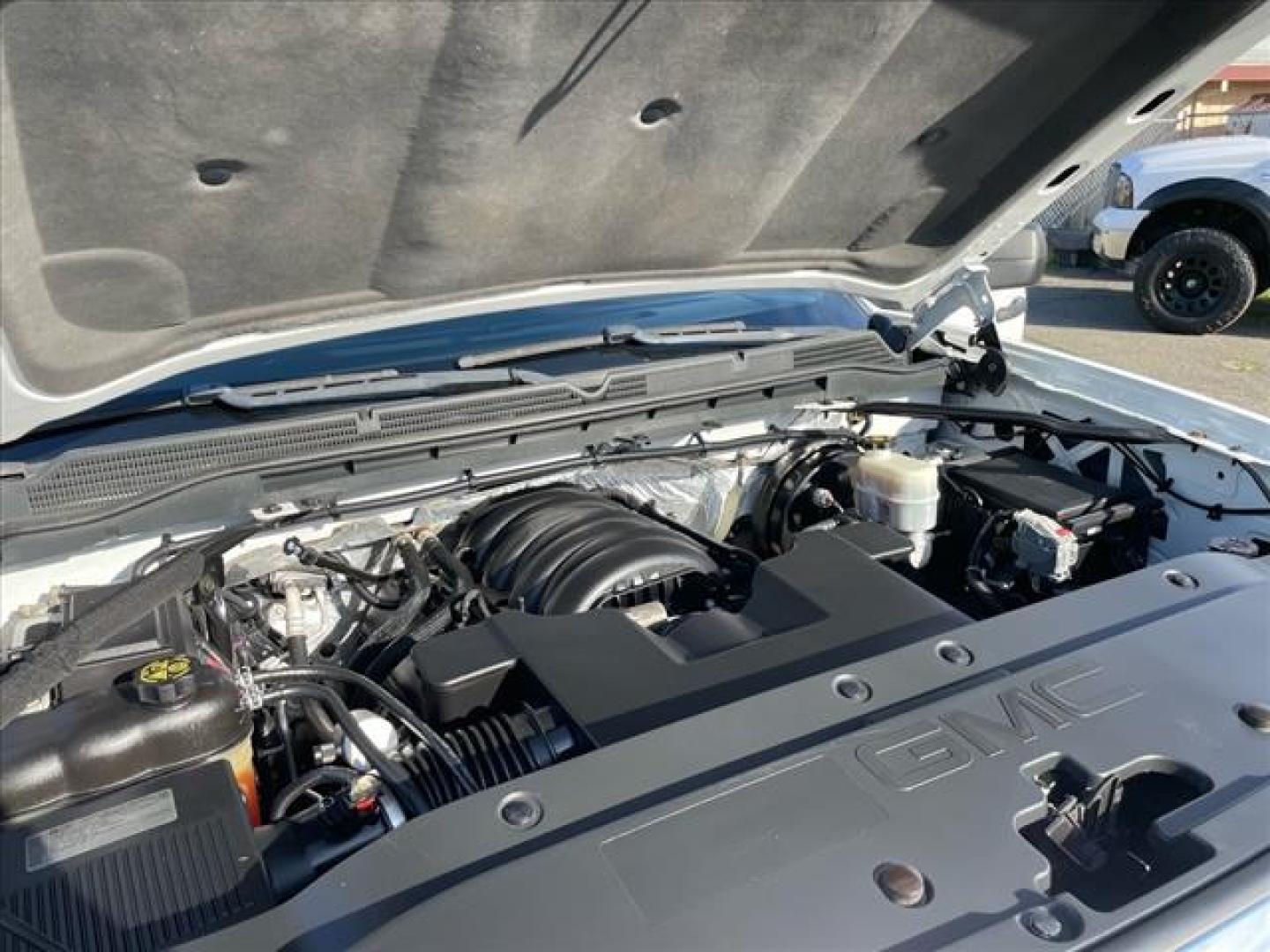 2014 Summit White GMC Sierra 1500 Base (1GTV2TEC4EZ) with an 5.3L EcoTec3 5.3L Flex Fuel V8 355hp 383ft. lbs. Direct Injection engine, 6-Speed Shiftable Automatic w/Overdrive transmission, located at 800 Riverside Ave, Roseville, CA, 95678, 916-773-4549 & Toll Free: 866-719-4393, 38.732265, -121.291039 - 4X4 DOUBLE CAB LOW MILES CLEAN CARFAX - Photo#13