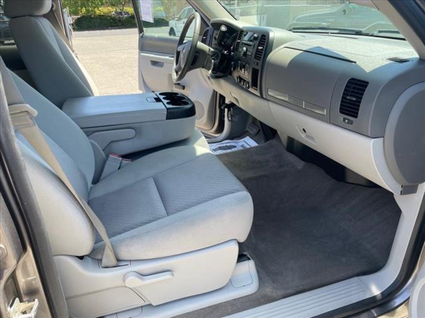 2014 Light Autumnwood Metallic GMC Sierra 2500HD SLE (1GT120C8XEF) with an 6.6L Duramax 6.6L Diesel Turbo V8 397hp 765ft. lbs. Common Rail Direct Injection engine, Allison 1000 6-Speed Shiftable Automatic transmission, located at 800 Riverside Ave, Roseville, CA, 95678, 916-773-4549 & Toll Free: 866-719-4393, 38.732265, -121.291039 - DURAMAX DIESEL CREW CAB 4X4 SLE ALLISON TRANSMISSION - Photo#14