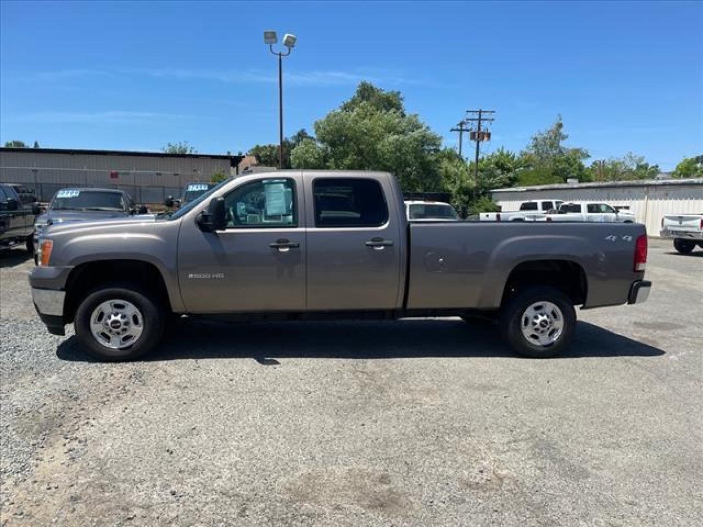 2014 Light Autumnwood Metallic GMC Sierra 2500HD SLE (1GT120C8XEF) with an 6.6L Duramax 6.6L Diesel Turbo V8 397hp 765ft. lbs. Common Rail Direct Injection engine, Allison 1000 6-Speed Shiftable Automatic transmission, located at 800 Riverside Ave, Roseville, CA, 95678, 916-773-4549 & Toll Free: 866-719-4393, 38.732265, -121.291039 - DURAMAX DIESEL CREW CAB 4X4 SLE ALLISON TRANSMISSION - Photo#5