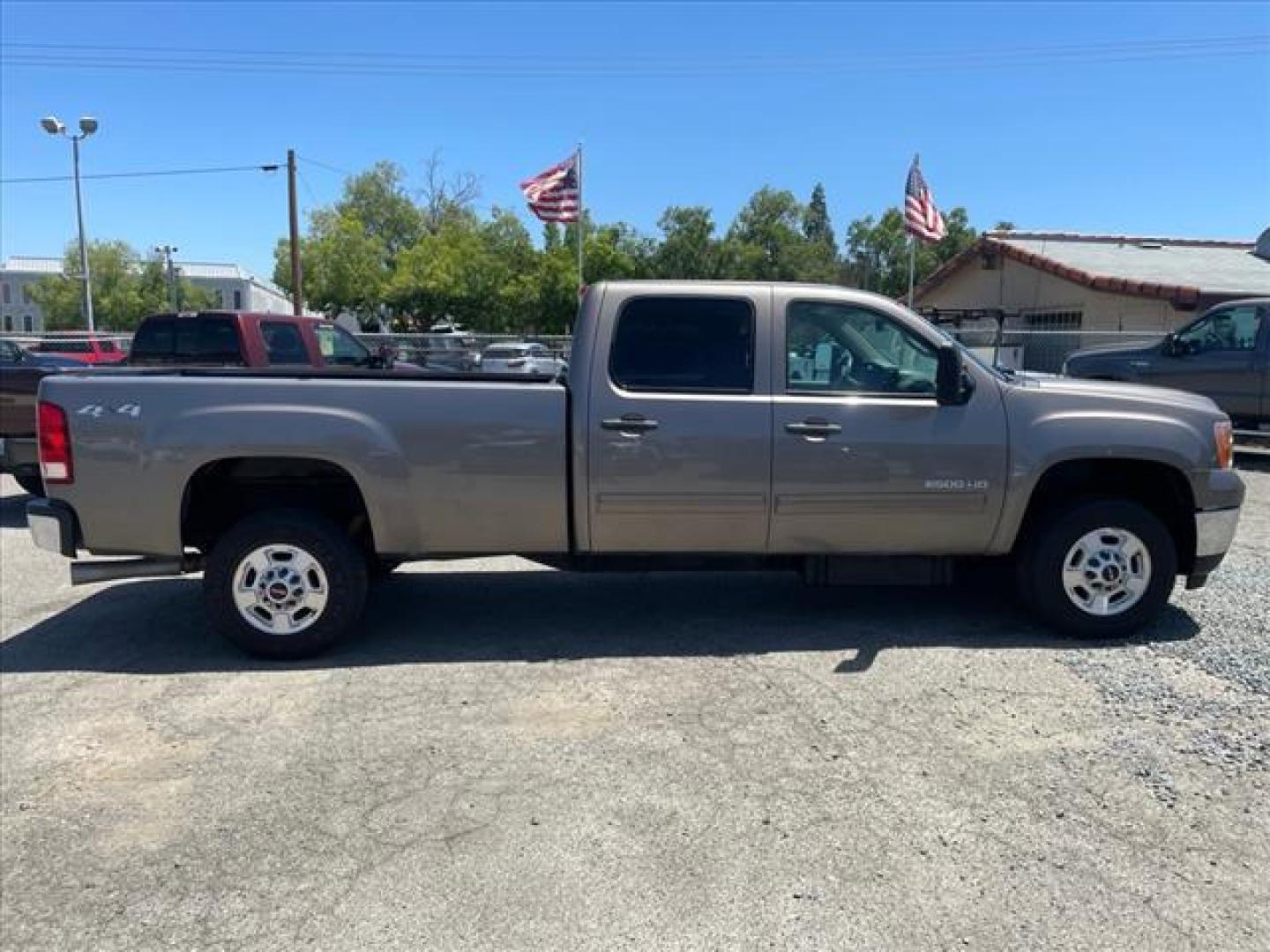 2014 Light Autumnwood Metallic GMC Sierra 2500HD SLE (1GT120C8XEF) with an 6.6L Duramax 6.6L Diesel Turbo V8 397hp 765ft. lbs. Common Rail Direct Injection engine, Allison 1000 6-Speed Shiftable Automatic transmission, located at 800 Riverside Ave, Roseville, CA, 95678, 916-773-4549 & Toll Free: 866-719-4393, 38.732265, -121.291039 - DURAMAX DIESEL CREW CAB 4X4 SLE ALLISON TRANSMISSION - Photo#6