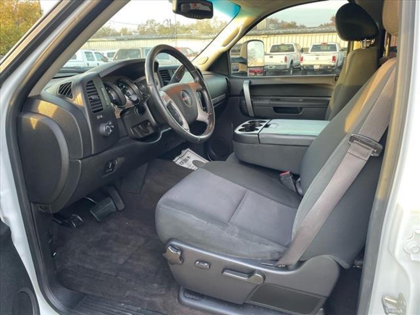 2014 Summit White GMC Sierra 2500HD SLE (1GT120C83EF) with an 6.6L Duramax 6.6L Diesel Turbo V8 397hp 765ft. lbs. Common Rail Direct Injection engine, Allison 1000 6-Speed Shiftable Automatic transmission, located at 800 Riverside Ave, Roseville, CA, 95678, 916-773-4549 & Toll Free: 866-719-4393, 38.732265, -121.291039 - DURAMAX DIESEL CREW CAB 4X4 SLE LIFTED ALLISON TRANSMISSION SERVICE RECORDS ON CLEAN CARFAX - Photo#10