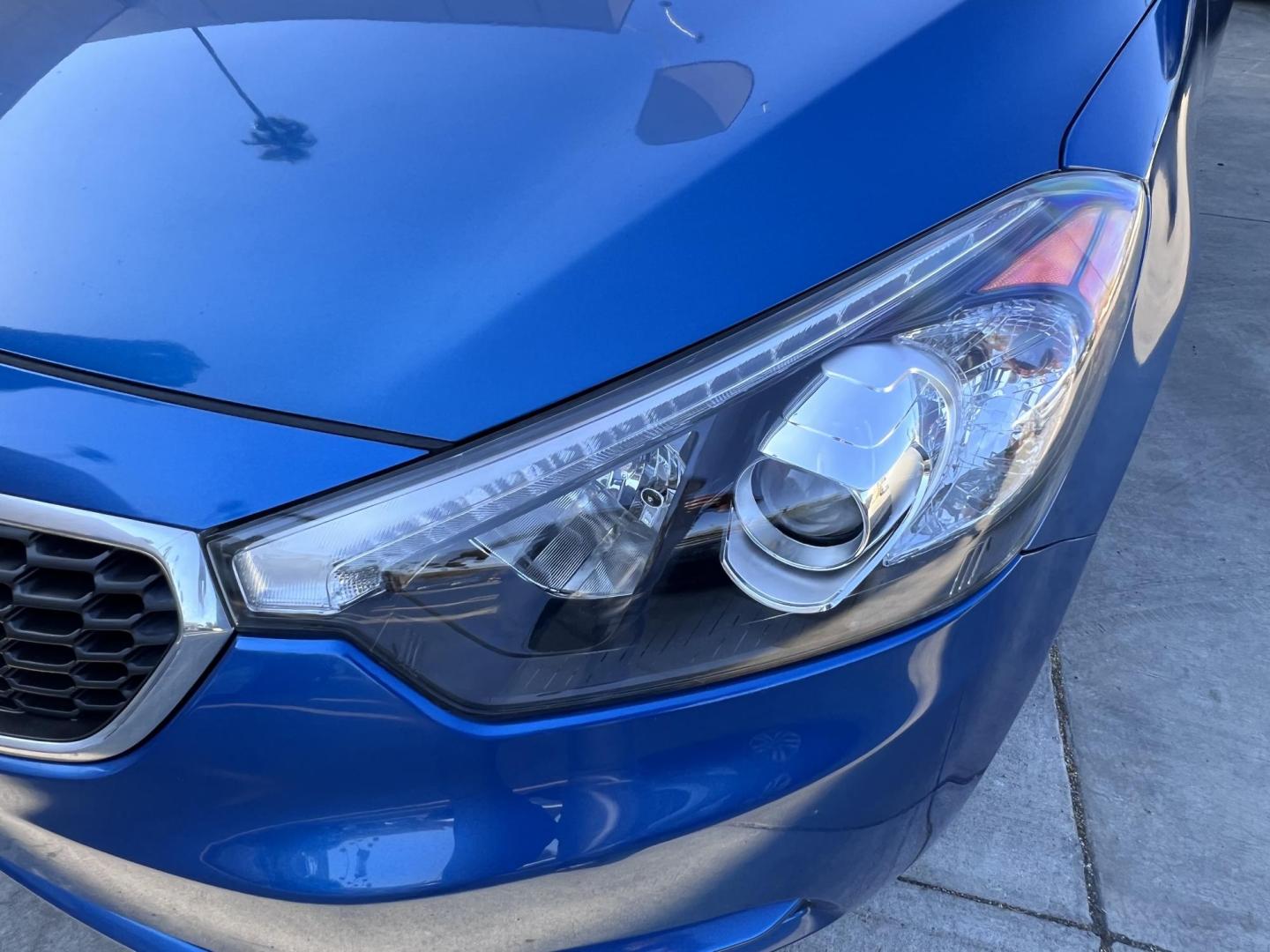 2014 Abyss Blue Pear /Black Kia Forte EX (KNAFX4A82E5) with an 2.0L L4 DOHC 16V engine, 6-Speed Automatic transmission, located at 30 S. Berkeley Avenue, Pasadena, CA, 91107, (626) 248-7567, 34.145447, -118.109398 - ? 2014 Kia Forte EX – Affordable Style and Efficiency with Easy BHPH Financing VIN: KNAFX4A82E5106328 Location: Crown City Motors, Pasadena, CA Financing Options: Buy Here Pay Here | Low Down Payment | Bad Credit OK Looking for a sleek, efficient, and budget-friendly sedan with all the featu - Photo#13