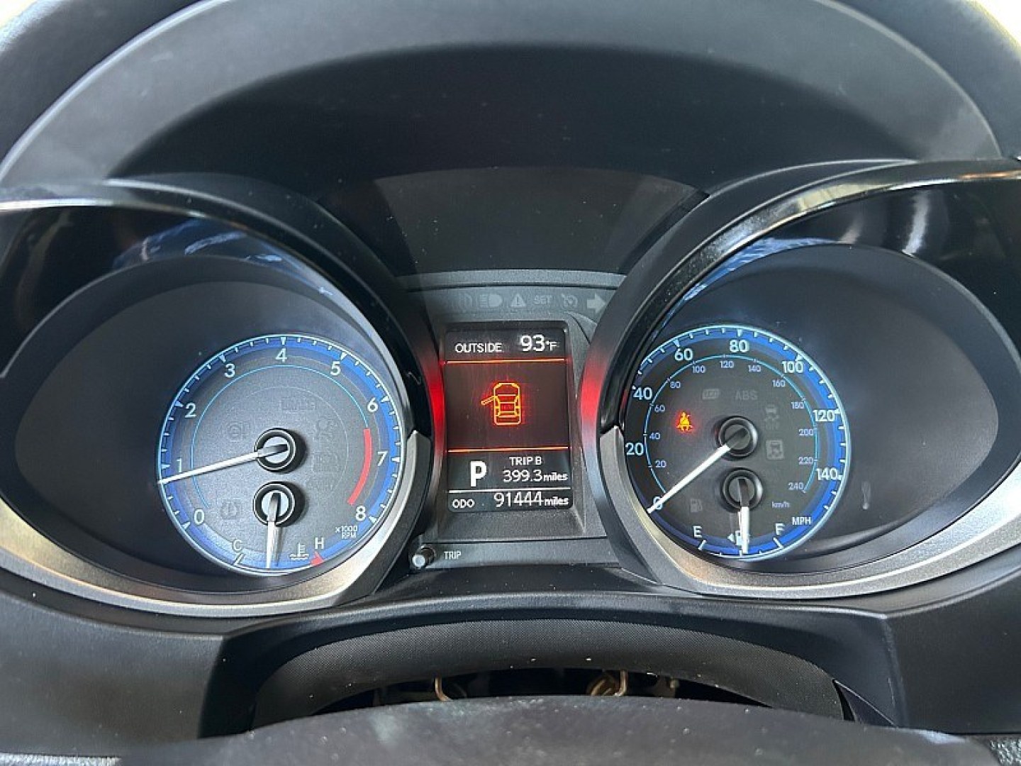 2014 White Toyota Corolla (5YFBURHE5EP) with an 4-Cyl 1.8 Liter engine, Auto CVTi-S w/Man Mode transmission, located at 412 Auto Vista Drive, Palmdale, 93551, (661) 945-0620, 34.592636, -118.136681- Photo#20
