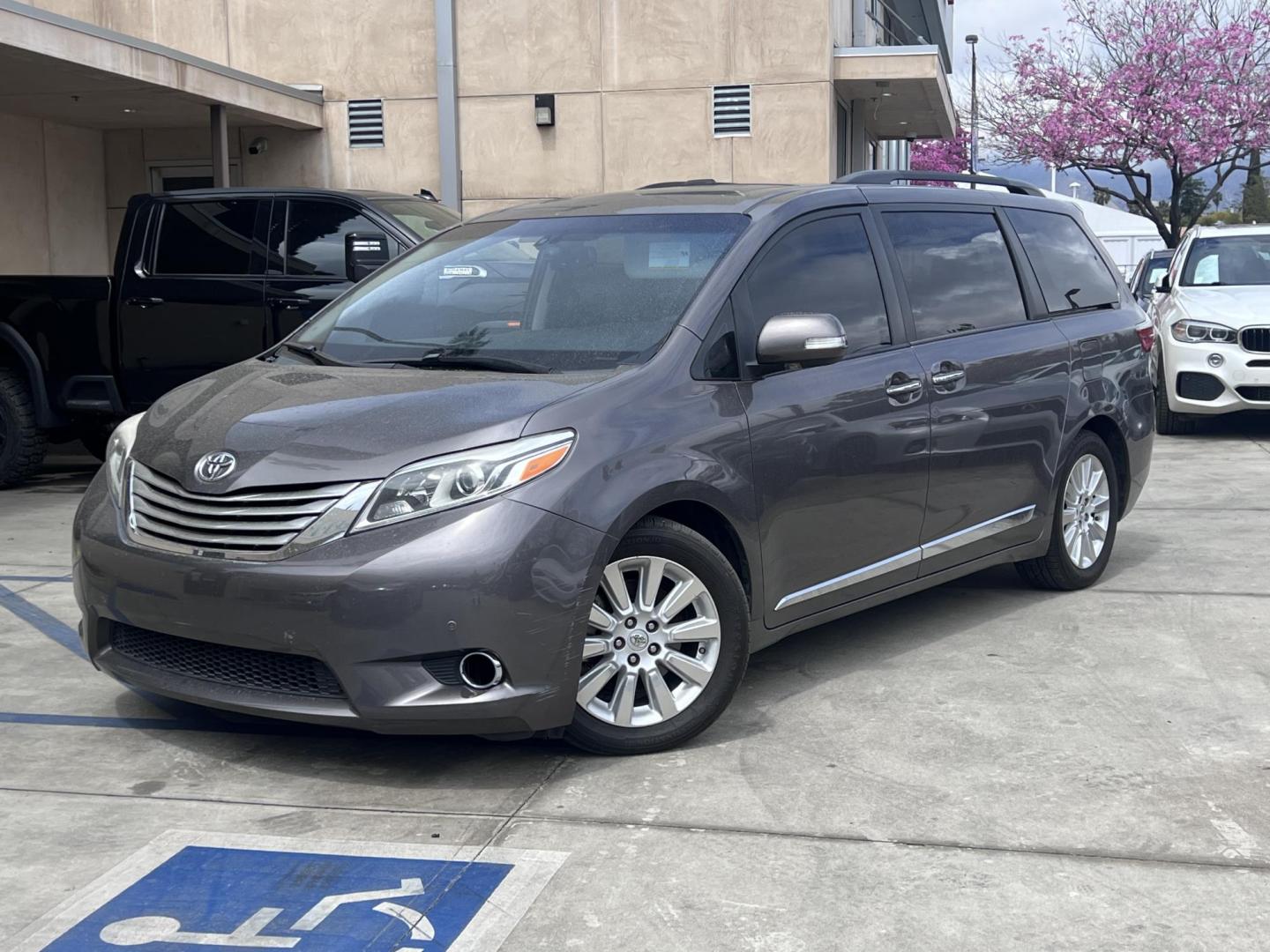 2015 Gray /gray Toyota Sienna XLE FWD 8-Passenger V6 (5TDYK3DC5FS) with an 3.5L V6 EFI DOHC 24V engine, 5-Speed Automatic transmission, located at 30 S. Berkeley Avenue, Pasadena, CA, 91107, (626) 248-7567, 34.145447, -118.109398 - Crown City Motors is a used “Buy Here Pay Here” car dealer in Pasadena CA. “Buy Here Pay Here” financing, means that when you purchase your vehicle from our dealership, that you make the payments to the dealership as well. We do not need the banks approval to get you approved for a used auto - Photo#0