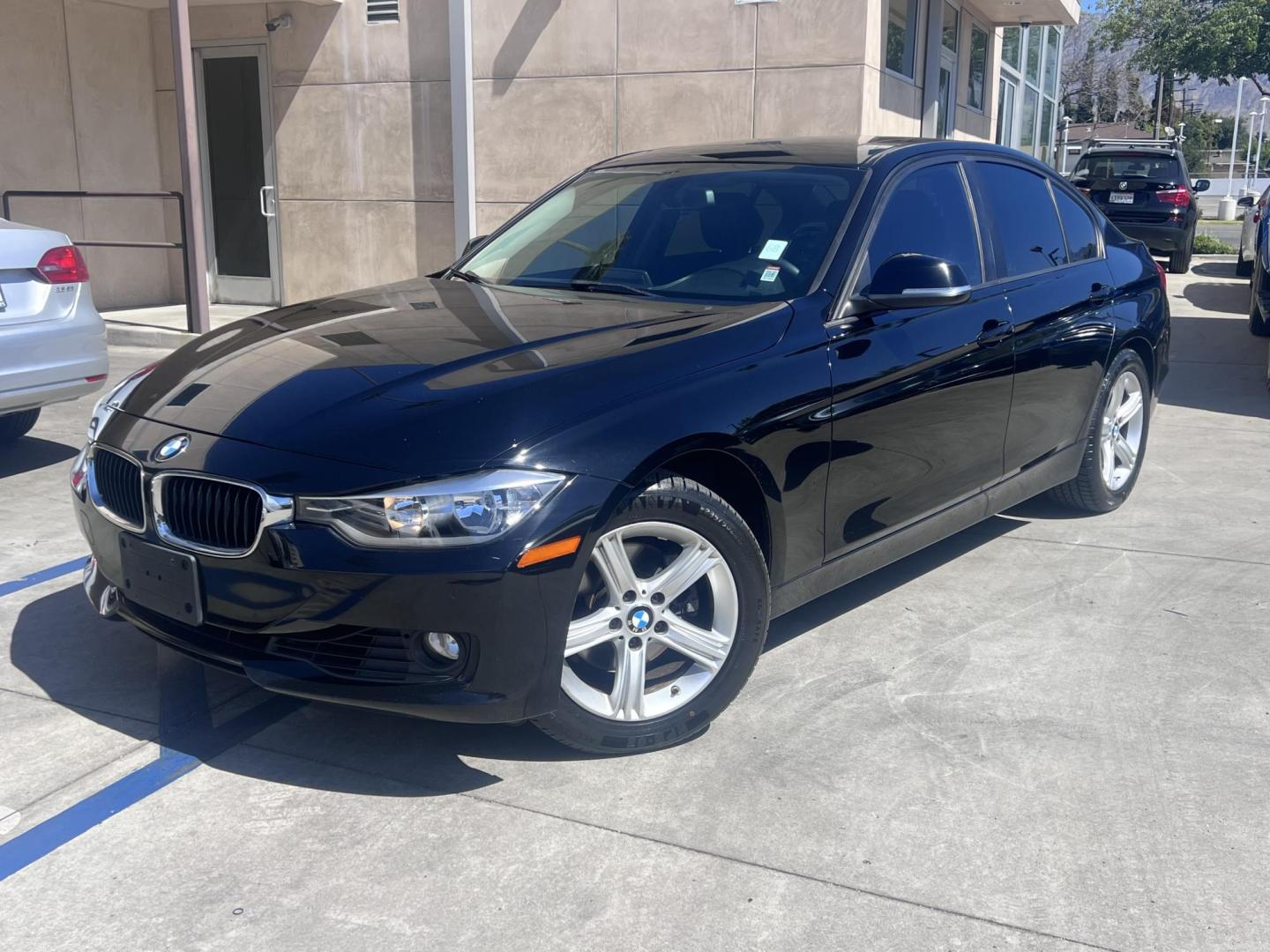 2015 Black Metallic /Black BMW 3-Series 328i SULEV (WBA3C1C58FK) with an 2.0L L4 DOHC 16V engine, 8-Speed Automatic transmission, located at 30 S. Berkeley Avenue, Pasadena, CA, 91107, (626) 248-7567, 34.145447, -118.109398 - Navigation! Leather Seats! Moon-roof! Back up Camera! This 2015 BMW 3-Series 328i SULEV looks and drives well. We can help! We are the bank. All our cars are thoroughly inspected and reconditioned by our technicians. FREE CARFAX report. Stop by or call to speak with our friendly staff. Whether you h - Photo#0