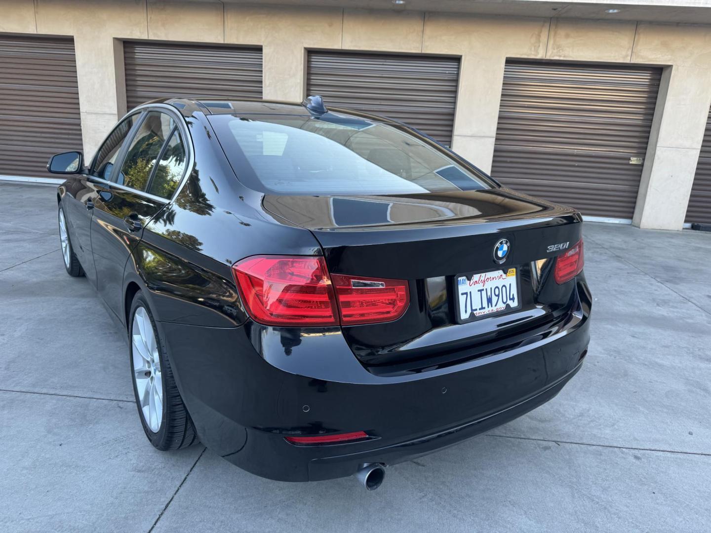 2015 BLACK /Black BMW 3-Series 320i Sedan (WBA3B1C56FK) with an 2.0L L4 DOHC 16V engine, 8-Speed Automatic transmission, located at 30 S. Berkeley Avenue, Pasadena, CA, 91107, (626) 248-7567, 34.145447, -118.109398 - For sale at Crown City Motors, 30 S Berkeley Ave, Pasadena, CA 91107: a sleek and sophisticated 2015 BMW 320i, loaded with premium features for an exceptional driving experience. This compact luxury sedan is equipped with navigation, a moonroof, a backup camera, and the coveted Premium Package, maki - Photo#6