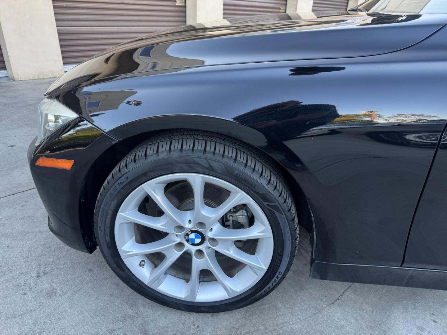 2015 BLACK /Black BMW 3-Series 320i Sedan (WBA3B1C56FK) with an 2.0L L4 DOHC 16V engine, 8-Speed Automatic transmission, located at 30 S. Berkeley Avenue, Pasadena, CA, 91107, (626) 248-7567, 34.145447, -118.109398 - For sale at Crown City Motors, 30 S Berkeley Ave, Pasadena, CA 91107: a sleek and sophisticated 2015 BMW 320i, loaded with premium features for an exceptional driving experience. This compact luxury sedan is equipped with navigation, a moonroof, a backup camera, and the coveted Premium Package, maki - Photo#7