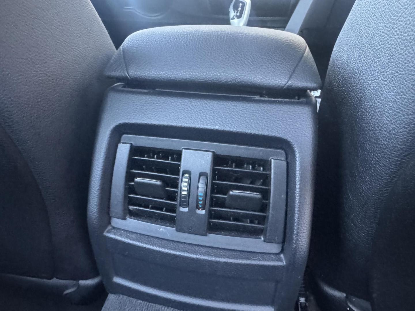 2015 BLACK /Black BMW 3-Series 320i Sedan (WBA3B1C56FK) with an 2.0L L4 DOHC 16V engine, 8-Speed Automatic transmission, located at 30 S. Berkeley Avenue, Pasadena, CA, 91107, (626) 248-7567, 34.145447, -118.109398 - For sale at Crown City Motors, 30 S Berkeley Ave, Pasadena, CA 91107: a sleek and sophisticated 2015 BMW 320i, loaded with premium features for an exceptional driving experience. This compact luxury sedan is equipped with navigation, a moonroof, a backup camera, and the coveted Premium Package, maki - Photo#19