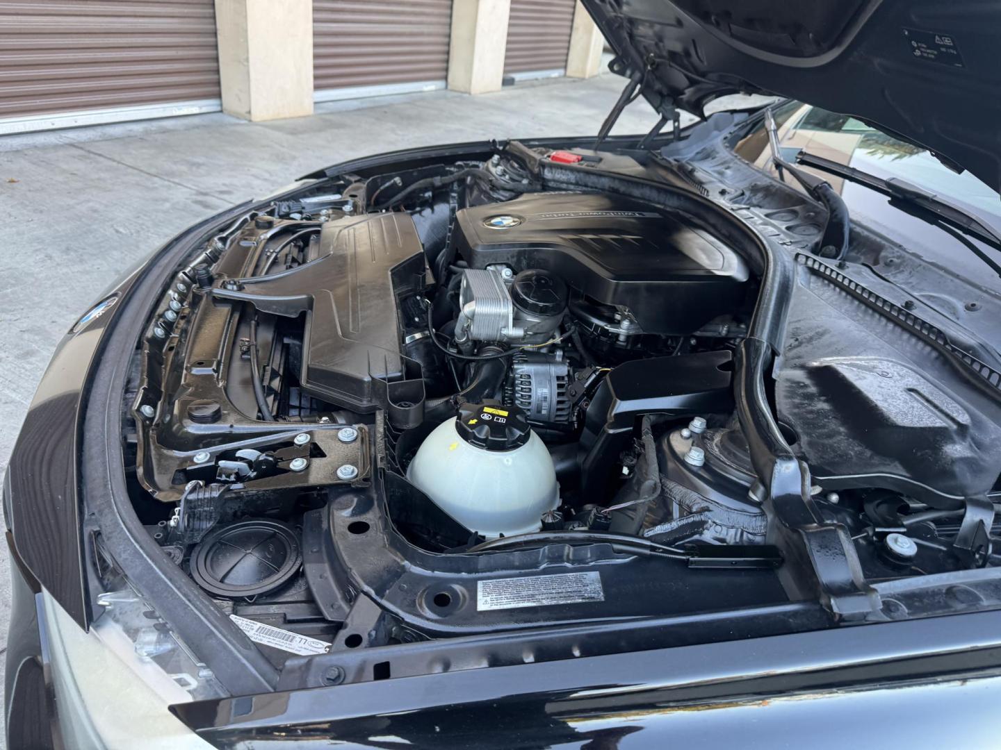 2015 BLACK /Black BMW 3-Series 320i Sedan (WBA3B1C56FK) with an 2.0L L4 DOHC 16V engine, 8-Speed Automatic transmission, located at 30 S. Berkeley Avenue, Pasadena, CA, 91107, (626) 248-7567, 34.145447, -118.109398 - For sale at Crown City Motors, 30 S Berkeley Ave, Pasadena, CA 91107: a sleek and sophisticated 2015 BMW 320i, loaded with premium features for an exceptional driving experience. This compact luxury sedan is equipped with navigation, a moonroof, a backup camera, and the coveted Premium Package, maki - Photo#43