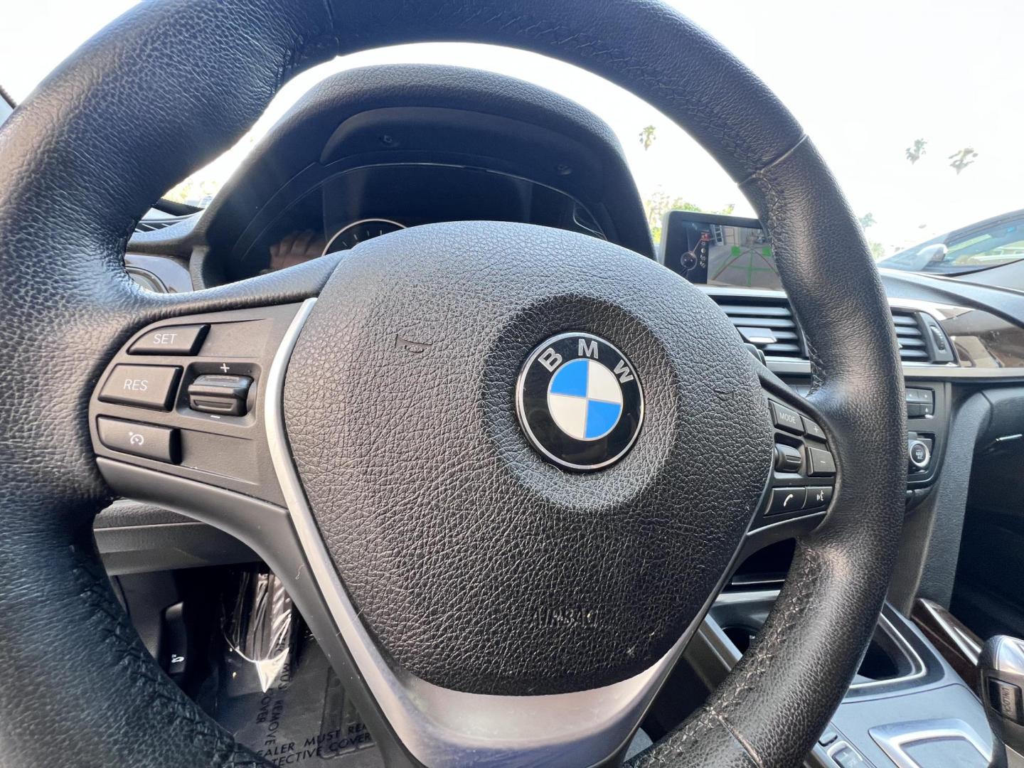 2015 White BMW 3-Series 328i SULEV (WBA3C1C56FK) with an 2.0L L4 DOHC 16V engine, 8-Speed Automatic transmission, located at 30 S. Berkeley Avenue, Pasadena, CA, 91107, (626) 248-7567, 34.145447, -118.109398 - Crown City Motors is a used “Buy Here Pay Here” car dealer in Pasadena CA. “Buy Here Pay Here” financing, means that when you purchase your vehicle from our dealership, that you make the payments to the dealership as well. We do not need the banks approval to get you approved for a used auto - Photo#31