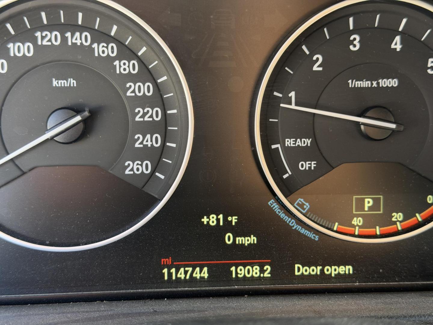 2015 White /Black BMW 3-Series 328i xDrive Sedan (WBA3B3G57FN) with an 2.0L L4 DOHC 16V engine, 8-Speed Automatic transmission, located at 30 S. Berkeley Avenue, Pasadena, CA, 91107, (626) 248-7567, 34.145447, -118.109398 - 2015 BMW 328i – Luxury, Performance, and Easy Financing in Pasadena Drive home today in this beautiful white BMW 328i with a sleek black interior—a luxury sport sedan that looks amazing, drives even better, and is available right now at Crown City Motors with Buy Here Pay Here financing. I - Photo#4