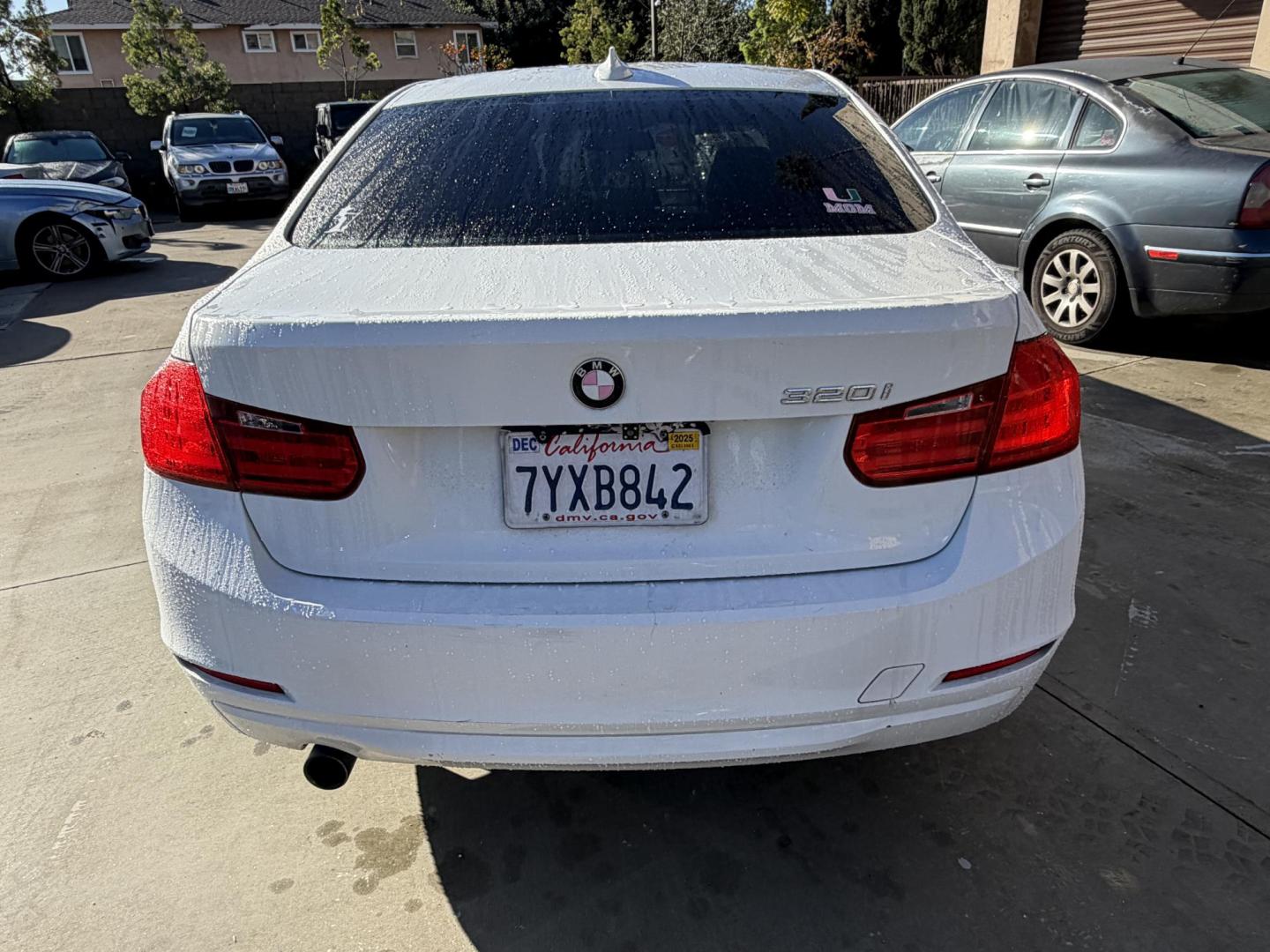 2015 Alpine White /Black BMW 3-Series 320i Sedan (WBA3B1C53FK) with an 2.0L L4 DOHC 16V engine, 8-Speed Automatic transmission, located at 30 S. Berkeley Avenue, Pasadena, CA, 91107, (626) 248-7567, 34.145447, -118.109398 - BMW 3 Series Sedan – VIN: WBA3B1C53FK136377 Luxury Sport Sedan with Buy Here Pay Here Financing – Crown City Motors, Pasadena If you’re searching for a BMW 3 Series with bad credit financing, this vehicle is an excellent opportunity to own a luxury sport sedan with real in-house approval - Photo#3