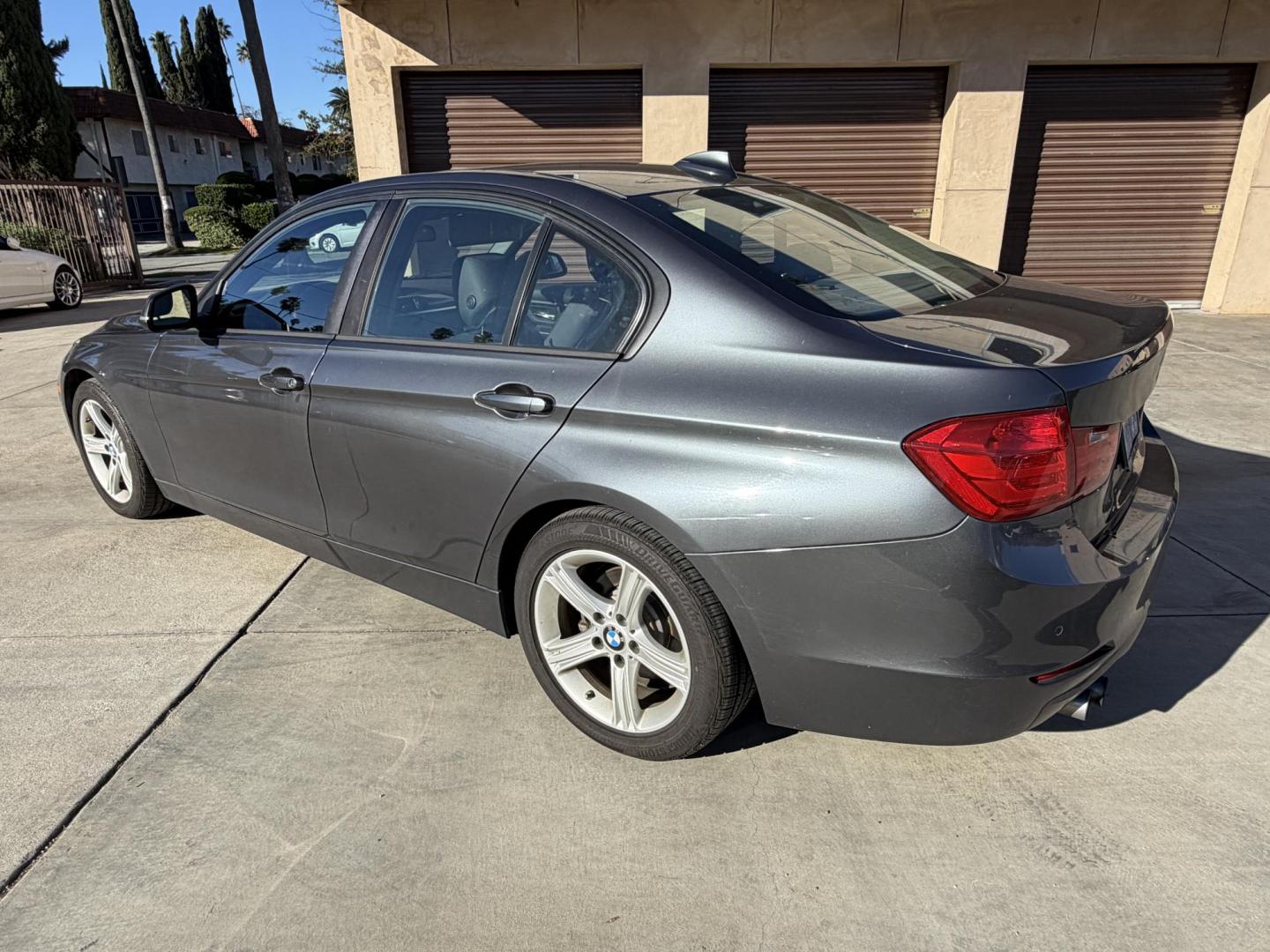 2015 Gray metallic /BLACK BMW 3-Series 328i SULEV (WBA3C1C56FK) with an 2.0L L4 DOHC 16V engine, 8-Speed Automatic transmission, located at 30 S. Berkeley Avenue, Pasadena, CA, 91107, (626) 248-7567, 34.145447, -118.109398 - Crown City Motors is a used “Buy Here Pay Here” car dealer in Pasadena CA. “Buy Here Pay Here” financing, means that when you purchase your vehicle from our dealership, that you make the payments to the dealership as well. We do not need the banks approval to get you approved for a used auto - Photo#2