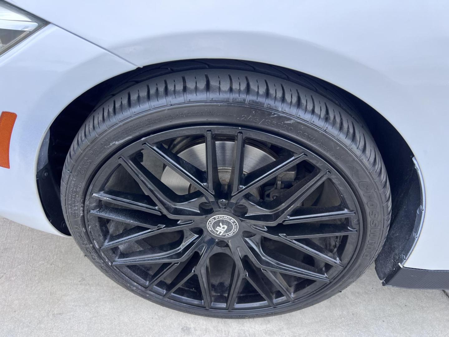 2015 White /black BMW 4-Series 428i SULEV Coupe (WBA3N7C58FK) with an 2.0L L4 DOHC 16V engine, 8-Speed Automatic transmission, located at 30 S. Berkeley Avenue, Pasadena, CA, 91107, (626) 248-7567, 34.145447, -118.109398 - Crown City Motors is a used “Buy Here Pay Here” car dealer in Pasadena CA. “Buy Here Pay Here” financing, means that when you purchase your vehicle from our dealership, that you make the payments to the dealership as well. We do not need the banks approval to get you approved for a used auto - Photo#10