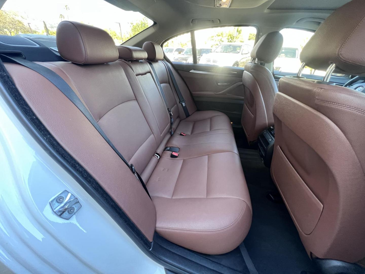 2015 WHITE /Black BMW 5-Series Leather (WBA5A7C54FG) with an 4 Cylinder engine, Automatic transmission, located at 30 S. Berkeley Avenue, Pasadena, CA, 91107, (626) 248-7567, 34.145447, -118.109398 - The 2015 BMW 528i xDrive stands as a beacon of luxury, performance, and advanced technology, embodying the pinnacle of German engineering. With only 72,430 miles, this well-maintained vehicle offers a remarkable driving experience that combines comfort, style, and reliability. Whether you have an im - Photo#19