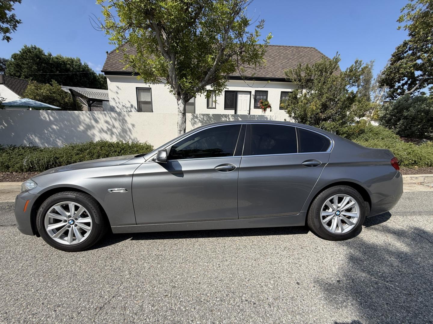 2015 Space Gray Metallic /Black BMW 5-Series 528i (WBA5A5C5XFD) with an 2.0L L4 DOHC 16V TURBO engine, 8-Speed Automatic transmission, located at 30 S. Berkeley Avenue, Pasadena, CA, 91107, (626) 248-7567, 34.145447, -118.109398 - 2015 BMW 528i Sedan – Pasadena Buy Here Pay Here | In-House Financing and Guaranteed Approval List Price: $7,995 | Dealer Document Fee: +$85.00 | Electronic Filing Fee: +$37.00 | Crown City Motors Price: $8,117 Drive today with bad credit, no credit, repossession, or bankruptcy at Crown City- Photo#1
