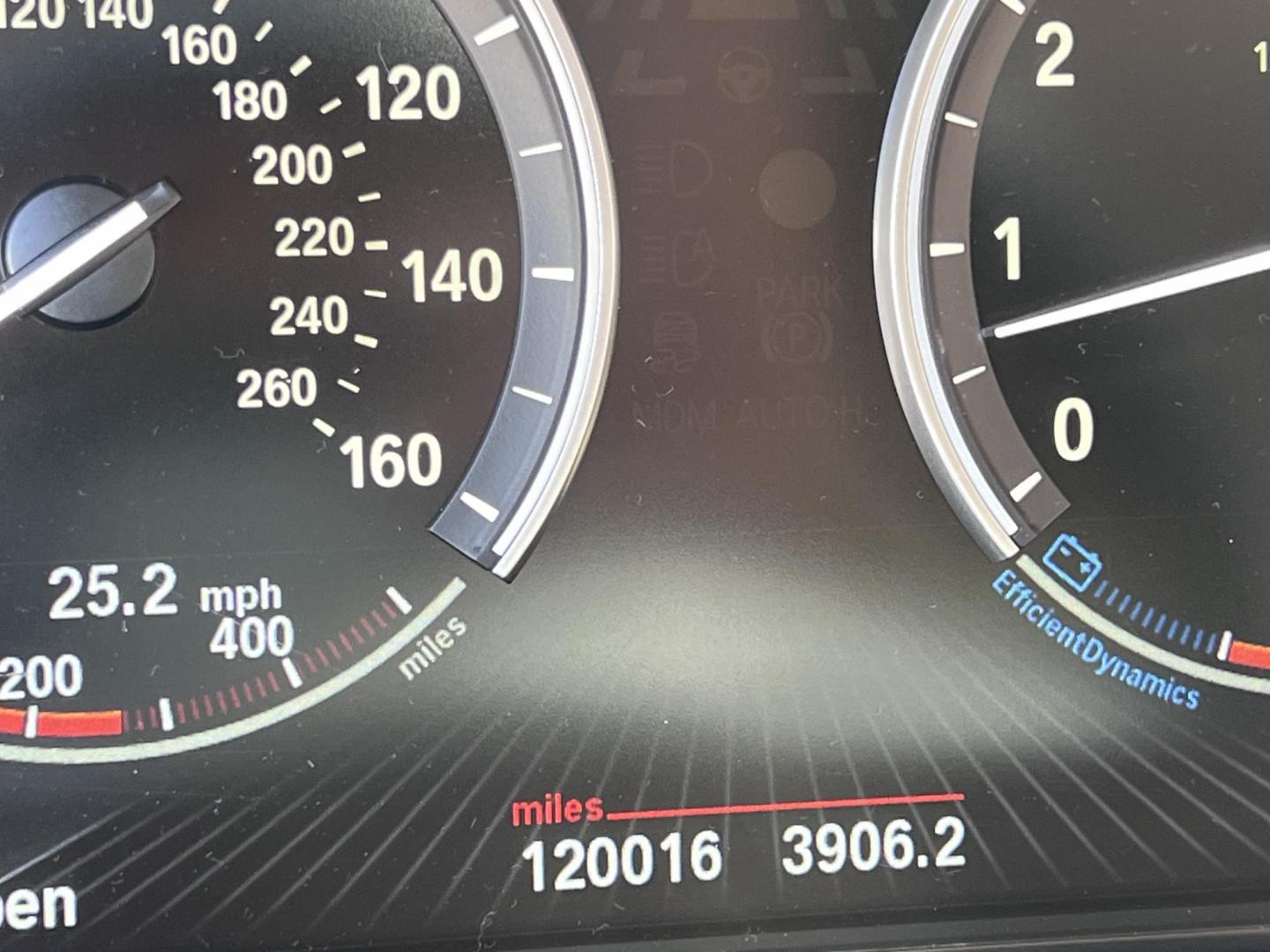 2015 Alpine White /Tan BMW X5 xDrive35i (5UXKR0C59F0) with an 3.0L L6 DOHC 24V engine, 8-Speed Automatic transmission, located at 30 S. Berkeley Avenue, Pasadena, CA, 91107, (626) 248-7567, 34.145447, -118.109398 - 2015 BMW X5 xDrive35i – Luxury 3rd Row SUV | Buy Here Pay Here – Pasadena, CA Drive home in power, luxury, and confidence with this 2015 BMW X5 xDrive35i, available now at Crown City Motors—Pasadena’s trusted source for Buy Here Pay Here (BHPH) financing. This all-wheel-drive SUV blends BMW - Photo#5