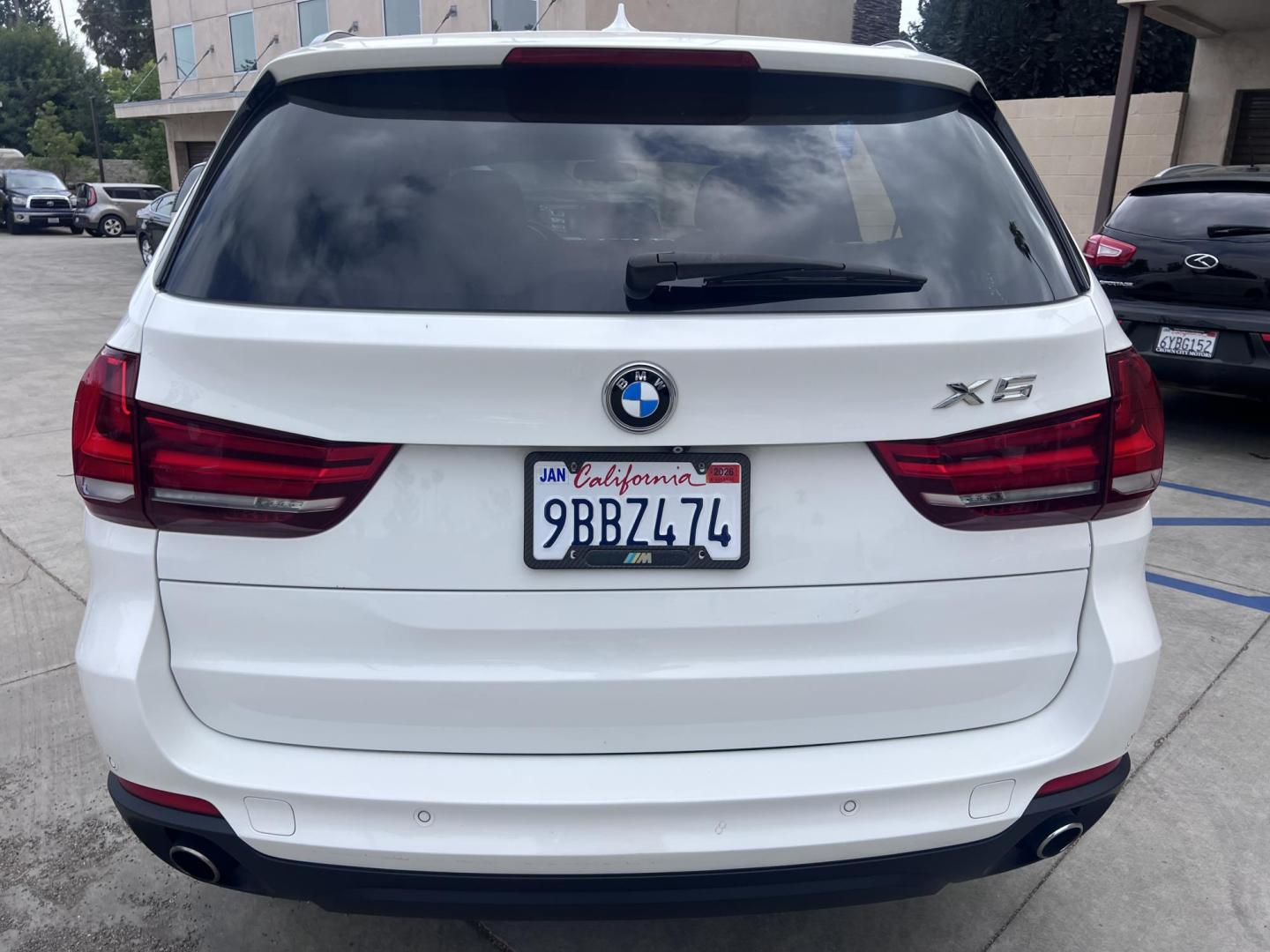 2015 Alpine White /Tan BMW X5 xDrive35i (5UXKR0C59F0) with an 3.0L L6 DOHC 24V engine, 8-Speed Automatic transmission, located at 30 S. Berkeley Avenue, Pasadena, CA, 91107, (626) 248-7567, 34.145447, -118.109398 - 2015 BMW X5 xDrive35i – Luxury 3rd Row SUV | Buy Here Pay Here – Pasadena, CA Drive home in power, luxury, and confidence with this 2015 BMW X5 xDrive35i, available now at Crown City Motors—Pasadena’s trusted source for Buy Here Pay Here (BHPH) financing. This all-wheel-drive SUV blends BMW - Photo#9