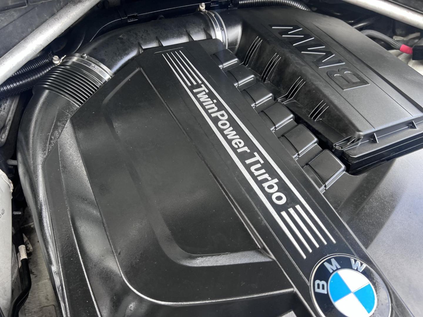 2015 Alpine White /Tan BMW X5 xDrive35i (5UXKR0C59F0) with an 3.0L L6 DOHC 24V engine, 8-Speed Automatic transmission, located at 30 S. Berkeley Avenue, Pasadena, CA, 91107, (626) 248-7567, 34.145447, -118.109398 - 2015 BMW X5 xDrive35i – Luxury 3rd Row SUV | Buy Here Pay Here – Pasadena, CA Drive home in power, luxury, and confidence with this 2015 BMW X5 xDrive35i, available now at Crown City Motors—Pasadena’s trusted source for Buy Here Pay Here (BHPH) financing. This all-wheel-drive SUV blends BMW - Photo#32