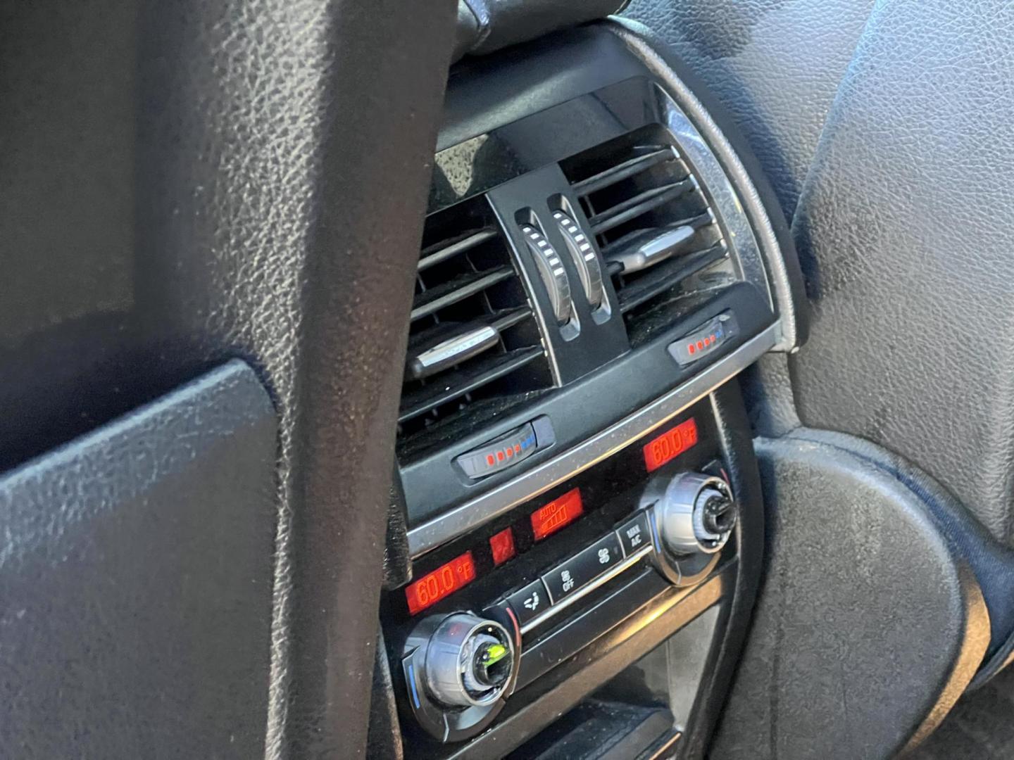 2015 Alpine White /Black BMW X5 xDrive35i (5UXKR0C50F0) with an 3.0L L6 DOHC 24V engine, 8-Speed Automatic transmission, located at 30 S. Berkeley Avenue, Pasadena, CA, 91107, (626) 248-7567, 34.145447, -118.109398 - 2015 BMW X5 sDrive35i – Luxury SUV – $995 Down – Buy Here Pay Here – Bad Credit OK – Crown City Motors Pasadena Looking for a premium luxury SUV that delivers power, comfort, and prestige—without the high price tag? Discover the 2015 BMW X5 sDrive35i now available at Crown City Motors - Photo#23