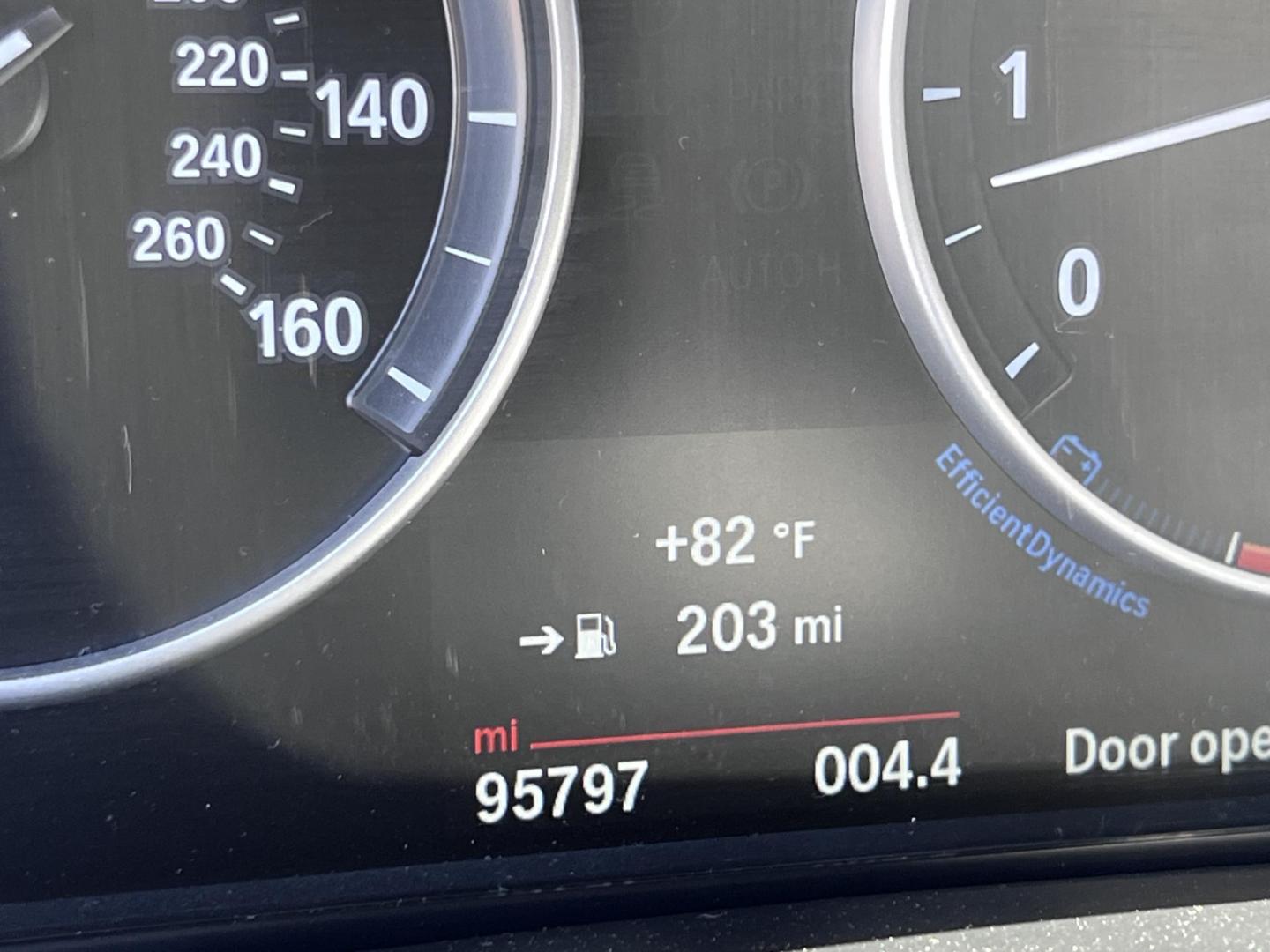 2015 Alpine White /Black BMW X5 xDrive35i (5UXKR0C50F0) with an 3.0L L6 DOHC 24V engine, 8-Speed Automatic transmission, located at 30 S. Berkeley Avenue, Pasadena, CA, 91107, (626) 248-7567, 34.145447, -118.109398 - 2015 BMW X5 sDrive35i – Luxury SUV – $995 Down – Buy Here Pay Here – Bad Credit OK – Crown City Motors Pasadena Looking for a premium luxury SUV that delivers power, comfort, and prestige—without the high price tag? Discover the 2015 BMW X5 sDrive35i now available at Crown City Motors - Photo#35