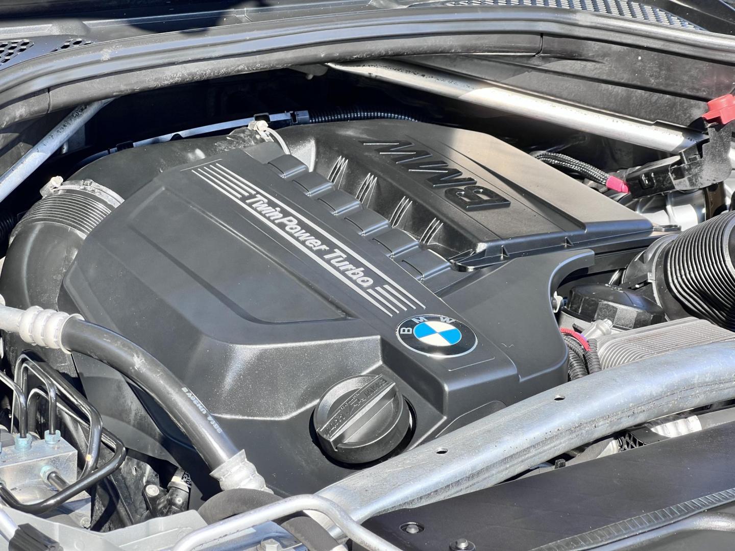 2015 Silver Metallic /black BMW X5 sDrive35i (5UXKR2C55F0) with an 3.0L L6 DOHC 24V engine, 8-Speed Automatic transmission, located at 30 S. Berkeley Avenue, Pasadena, CA, 91107, (626) 248-7567, 34.145447, -118.109398 - Crown City Motors is a used “Buy Here Pay Here” car dealer in Pasadena CA. “Buy Here Pay Here” financing, means that when you purchase your vehicle from our dealership, that you make the payments to the dealership as well. We do not need the banks approval to get you approved for a used auto - Photo#30