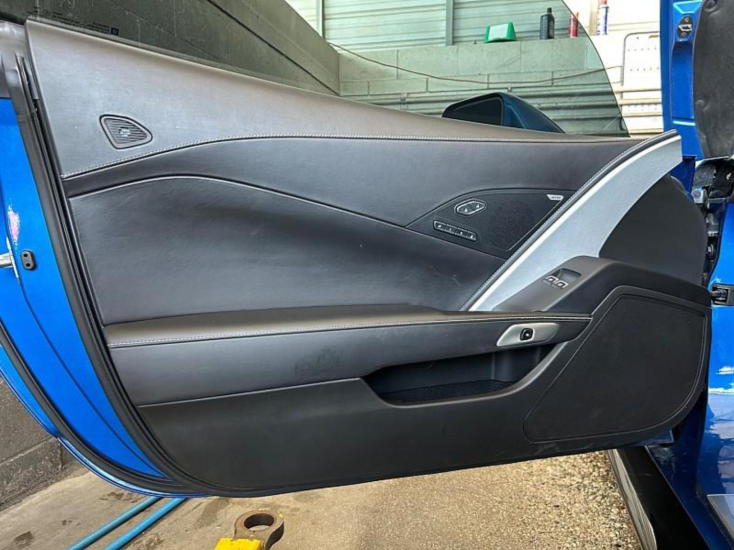 2015 BLUE Chevrolet Corvette (1G1YM2D78F5) with an V8 6.2 Liter engine, located at 412 Auto Vista Drive, Palmdale, 93551, (661) 945-0620, 34.592636, -118.136681 - Photo#16