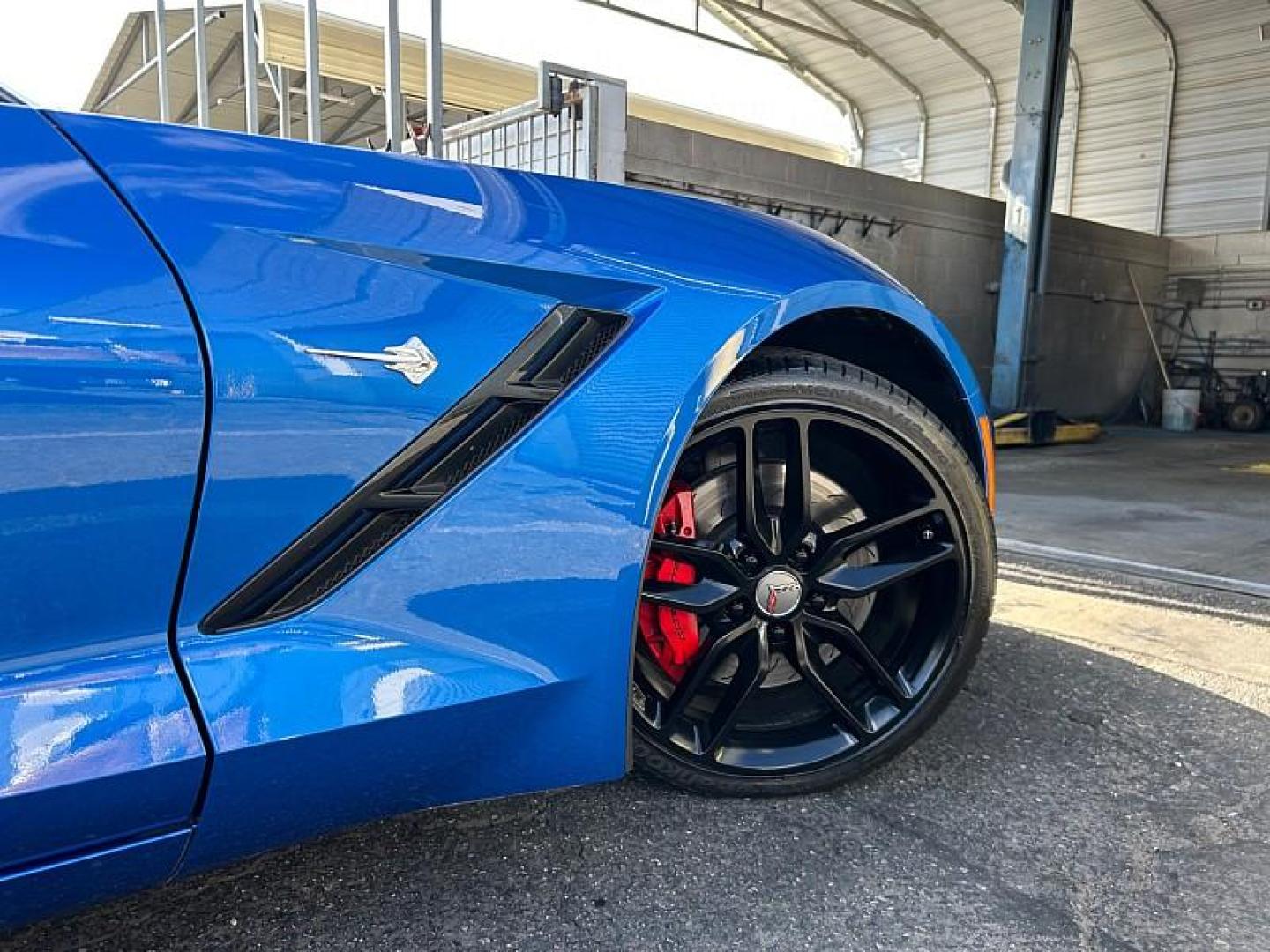 2015 BLUE Chevrolet Corvette (1G1YM2D78F5) with an V8 6.2 Liter engine, Automatic transmission, located at 412 Auto Vista Drive, Palmdale, 93551, (661) 945-0620, 34.592636, -118.136681 - Photo#10