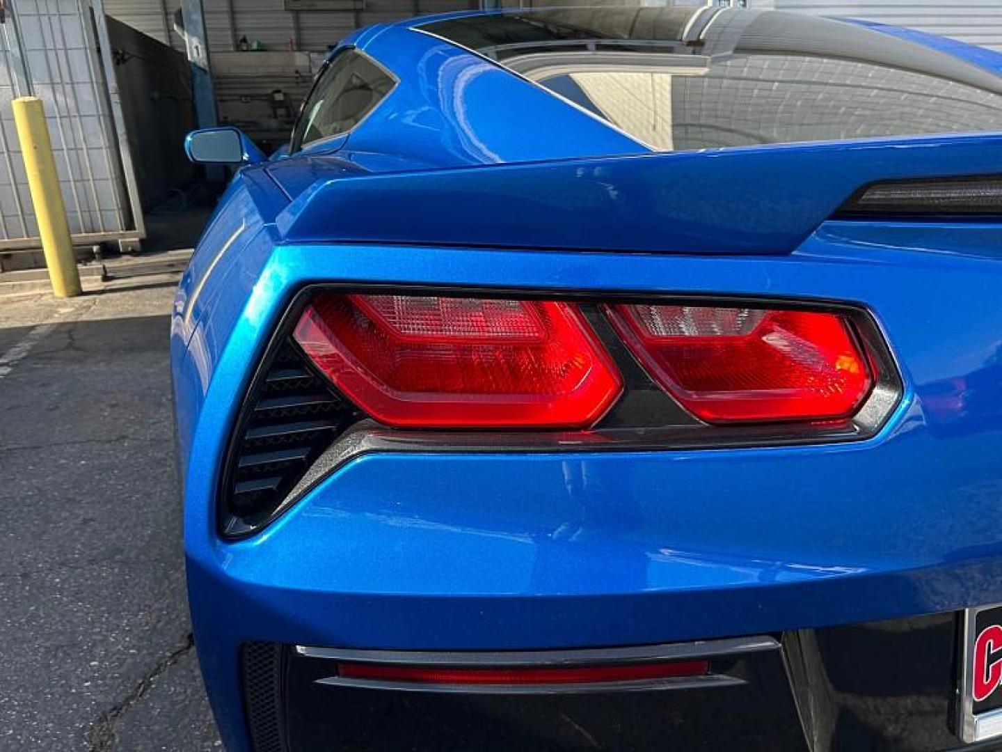 2015 BLUE Chevrolet Corvette (1G1YM2D78F5) with an V8 6.2 Liter engine, Automatic transmission, located at 412 Auto Vista Drive, Palmdale, 93551, (661) 945-0620, 34.592636, -118.136681 - Photo#11