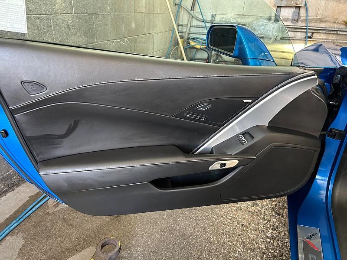 2015 BLUE Chevrolet Corvette (1G1YM2D78F5) with an V8 6.2 Liter engine, Automatic transmission, located at 412 Auto Vista Drive, Palmdale, 93551, (661) 945-0620, 34.592636, -118.136681 - Photo#16