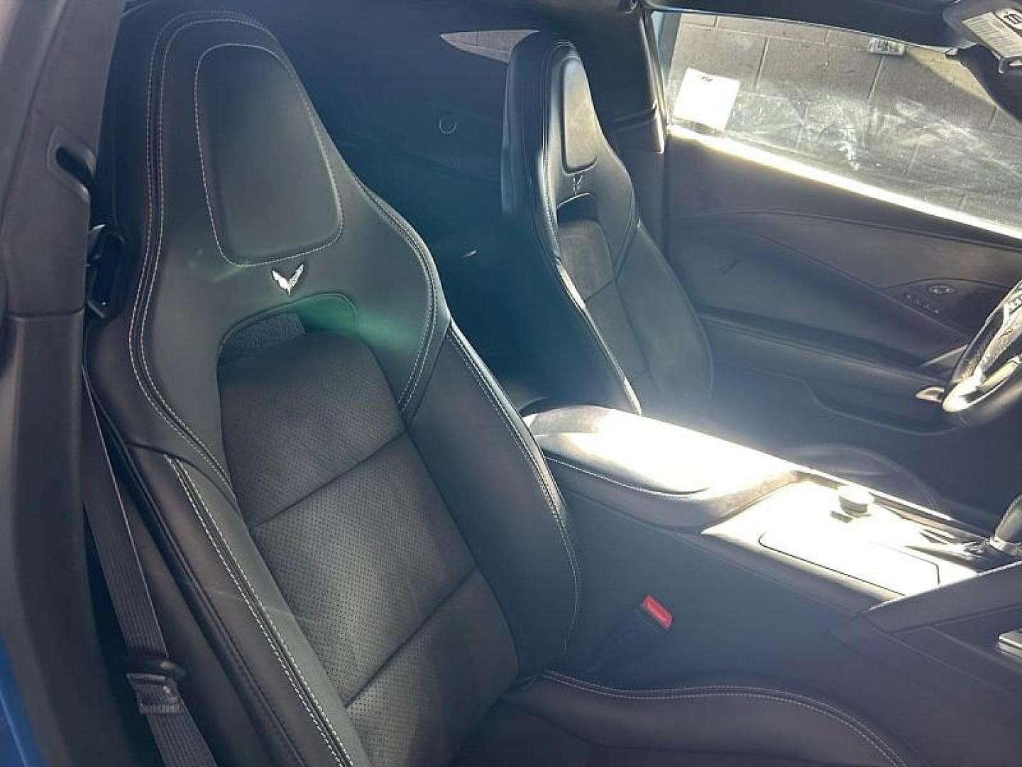 2015 BLUE Chevrolet Corvette (1G1YM2D78F5) with an V8 6.2 Liter engine, Automatic transmission, located at 412 Auto Vista Drive, Palmdale, 93551, (661) 945-0620, 34.592636, -118.136681 - Photo#27
