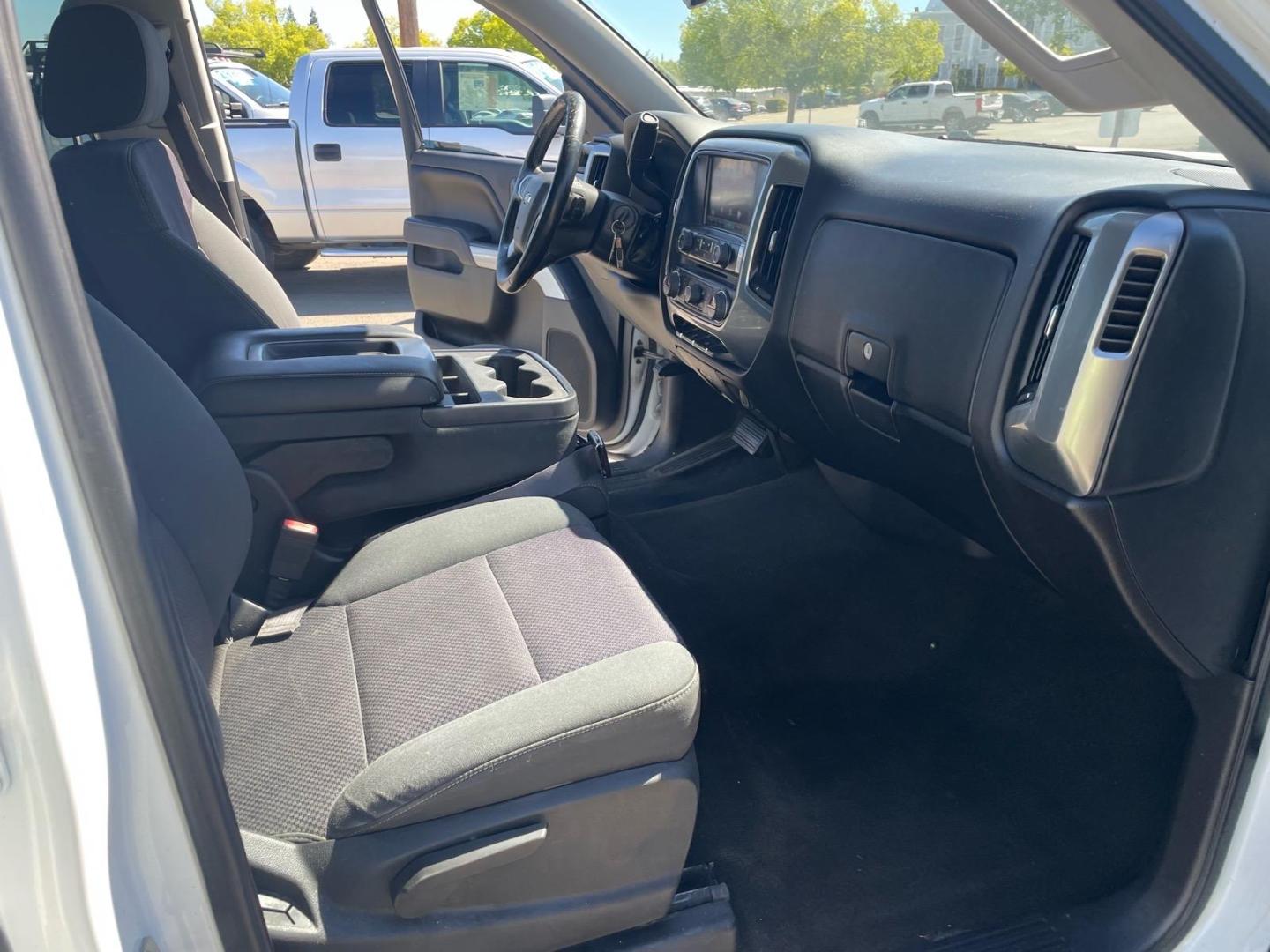 2015 Summit White Chevrolet Silverado 1500 LT (3GCUKREC8FG) with an 5.3L EcoTec3 5.3L V8 355hp 383ft. lbs. Direct Injection engine, 6-Speed Shiftable Automatic w/Overdrive transmission, located at 800 Riverside Ave, Roseville, CA, 95678, 916-773-4549 & Toll Free: 866-719-4393, 38.732265, -121.291039 - 4X4 CREW CAB LT SERVICE RECORDS ON CLEAN CARFAX- Photo#11
