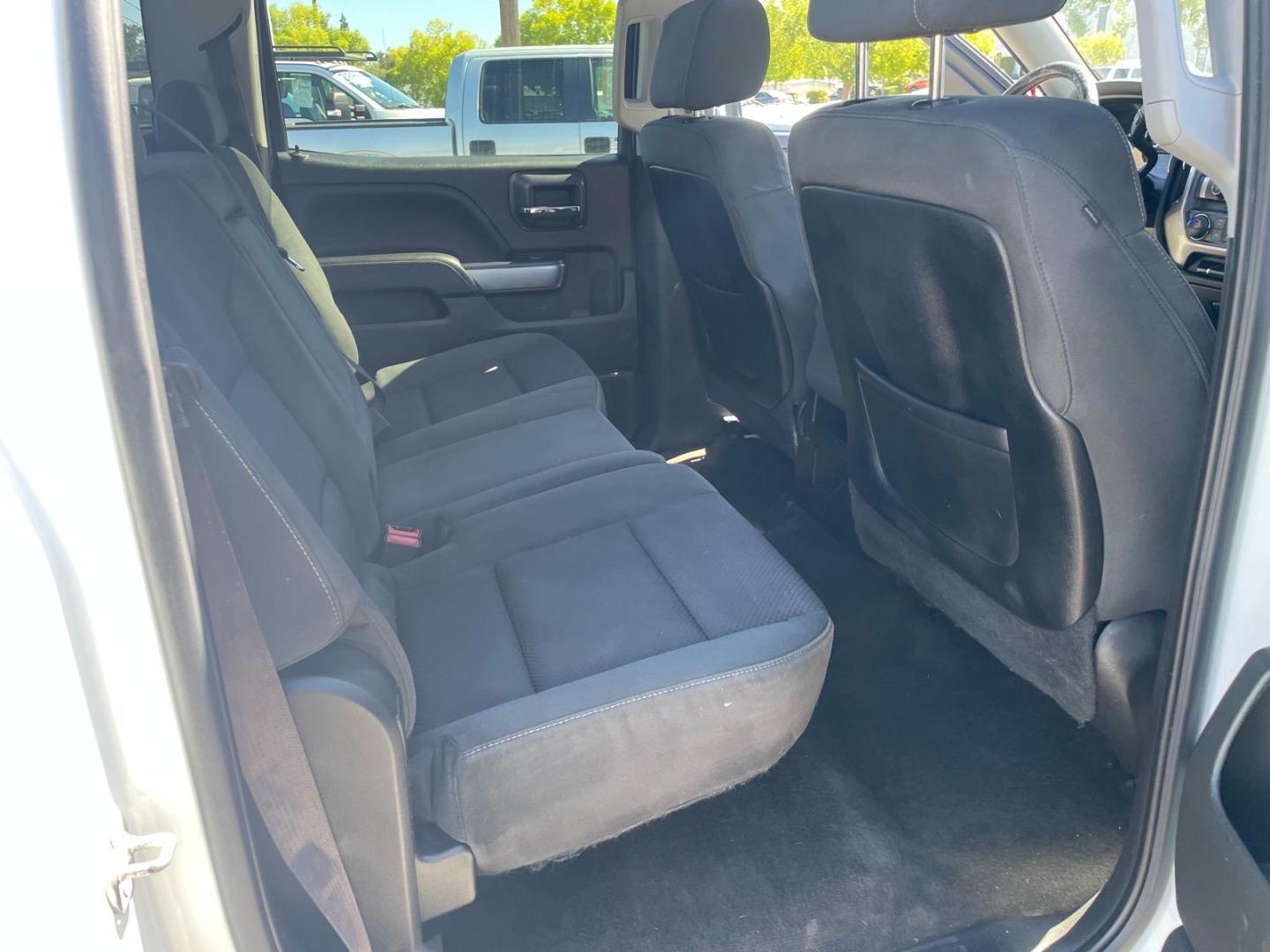 2015 Summit White Chevrolet Silverado 1500 LT (3GCUKREC8FG) with an 5.3L EcoTec3 5.3L V8 355hp 383ft. lbs. Direct Injection engine, 6-Speed Shiftable Automatic w/Overdrive transmission, located at 800 Riverside Ave, Roseville, CA, 95678, 916-773-4549 & Toll Free: 866-719-4393, 38.732265, -121.291039 - 4X4 CREW CAB LT SERVICE RECORDS ON CLEAN CARFAX- Photo#12