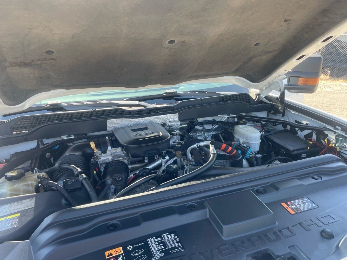 2015 Summit White Chevrolet Silverado 3500HD LT (1GB4KZE82FF) with an 6.6L Duramax 6.6L Diesel Turbo V8 397hp 765ft. lbs. Common Rail Direct Injection engine, Allison 1000 6-Speed Shiftable Automatic transmission, located at 800 Riverside Ave, Roseville, CA, 95678, 916-773-4549 & Toll Free: 866-719-4393, 38.732265, -121.291039 - DURAMAX DIESEL CREW CAB 4X4 LT UTILITY BED ALLISON TRANSMISSION ARB BUMPER WARN WINCH- Photo#17