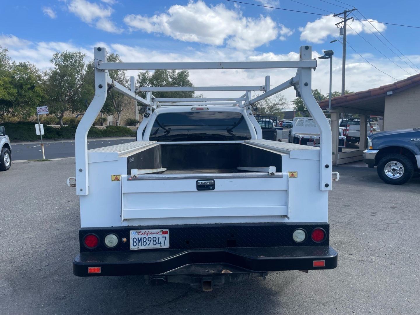 2015 Oxford White Ford F-250 Super Duty XL (1FD7X2AT7FE) with an 6.7L Power Stroke 6.7L Biodiesel Turbo V8 440hp 860ft. lbs. Common Rail Direct Injection engine, 6-Speed Shiftable Automatic transmission, located at 800 Riverside Ave, Roseville, CA, 95678, 916-773-4549 & Toll Free: 866-719-4393, 38.732265, -121.291039 - DIESEL SUPER CAB UTILITY BED CLEAN CARFAX- Photo#7