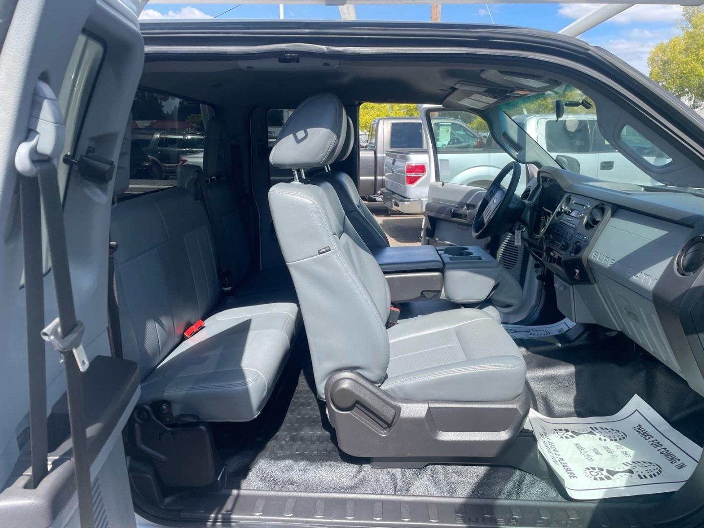 2015 Oxford White Ford F-250 Super Duty XL (1FD7X2AT7FE) with an 6.7L Power Stroke 6.7L Biodiesel Turbo V8 440hp 860ft. lbs. Common Rail Direct Injection engine, 6-Speed Shiftable Automatic transmission, located at 800 Riverside Ave, Roseville, CA, 95678, 916-773-4549 & Toll Free: 866-719-4393, 38.732265, -121.291039 - DIESEL SUPER CAB UTILITY BED CLEAN CARFAX- Photo#10
