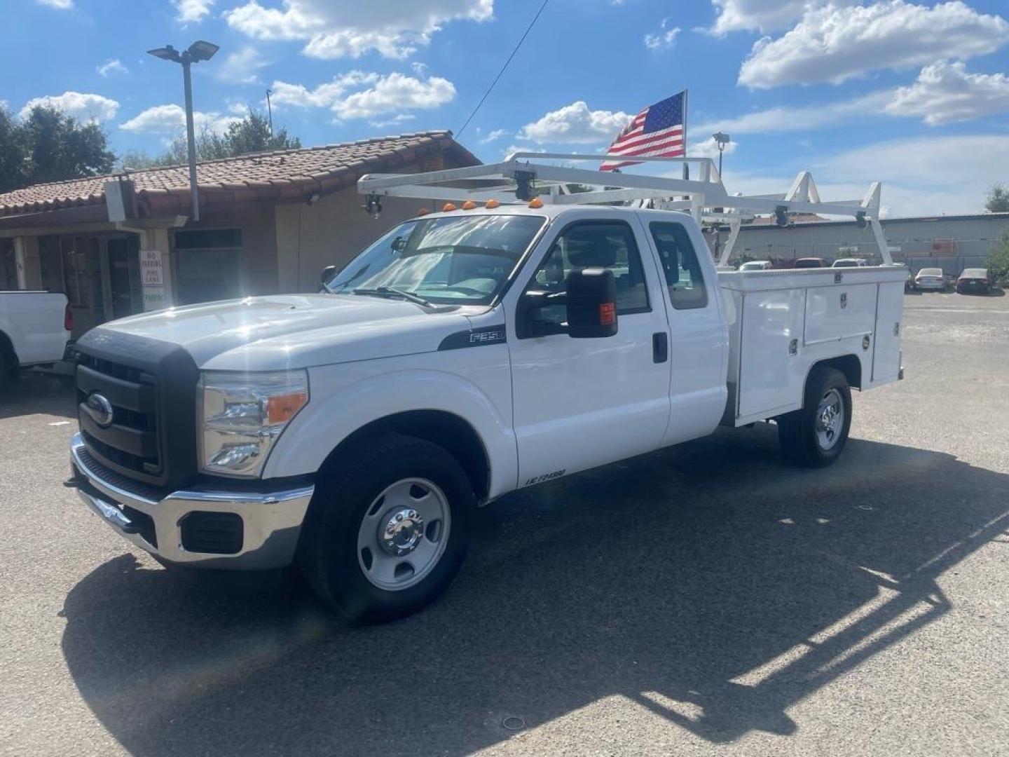 2015 White Ford F-350 Super Duty XL (1FD8X3E64FE) with an 6.2L 6.2L Flex Fuel V8 385hp 405ft. lbs. Sequential Electronic Fuel Injection engine, 6-Speed Shiftable Automatic transmission, located at 800 Riverside Ave, Roseville, CA, 95678, 916-773-4549 & Toll Free: 866-719-4393, 38.732265, -121.291039 - Photo#0