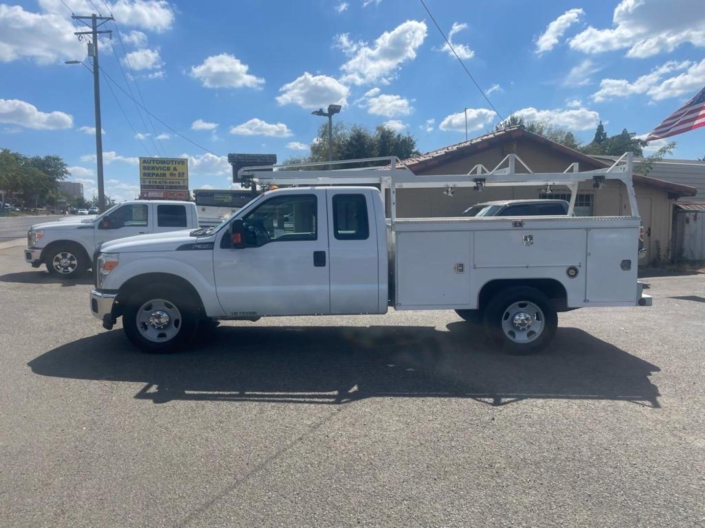 2015 White Ford F-350 Super Duty XL (1FD8X3E64FE) with an 6.2L 6.2L Flex Fuel V8 385hp 405ft. lbs. Sequential Electronic Fuel Injection engine, 6-Speed Shiftable Automatic transmission, located at 800 Riverside Ave, Roseville, CA, 95678, 916-773-4549 & Toll Free: 866-719-4393, 38.732265, -121.291039 - Photo#1