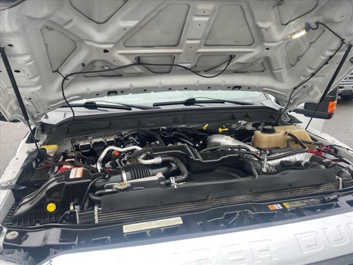 2015 Oxford White Ford F-250 Super Duty XLT (1FT7W2BTXFE) with an 6.7L Power Stroke 6.7L Biodiesel Turbo V8 440hp 860ft. lbs. Common Rail Direct Injection engine, 6-Speed Shiftable Automatic transmission, located at 800 Riverside Ave, Roseville, CA, 95678, 916-773-4549 & Toll Free: 866-719-4393, 38.732265, -121.291039 - DIESEL CREW CAB 4X4 XLT SERVICE RECORDS ON CLEAN CARFAX - Photo#14