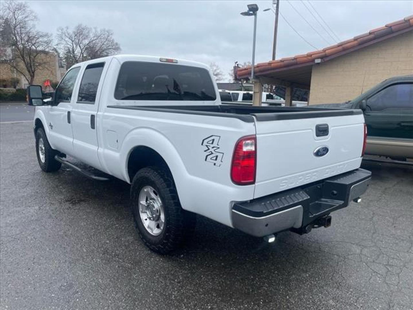 2015 Oxford White Ford F-250 Super Duty XLT (1FT7W2BTXFE) with an 6.7L Power Stroke 6.7L Biodiesel Turbo V8 440hp 860ft. lbs. Common Rail Direct Injection engine, 6-Speed Shiftable Automatic transmission, located at 800 Riverside Ave, Roseville, CA, 95678, 916-773-4549 & Toll Free: 866-719-4393, 38.732265, -121.291039 - DIESEL CREW CAB 4X4 XLT SERVICE RECORDS ON CLEAN CARFAX - Photo#2