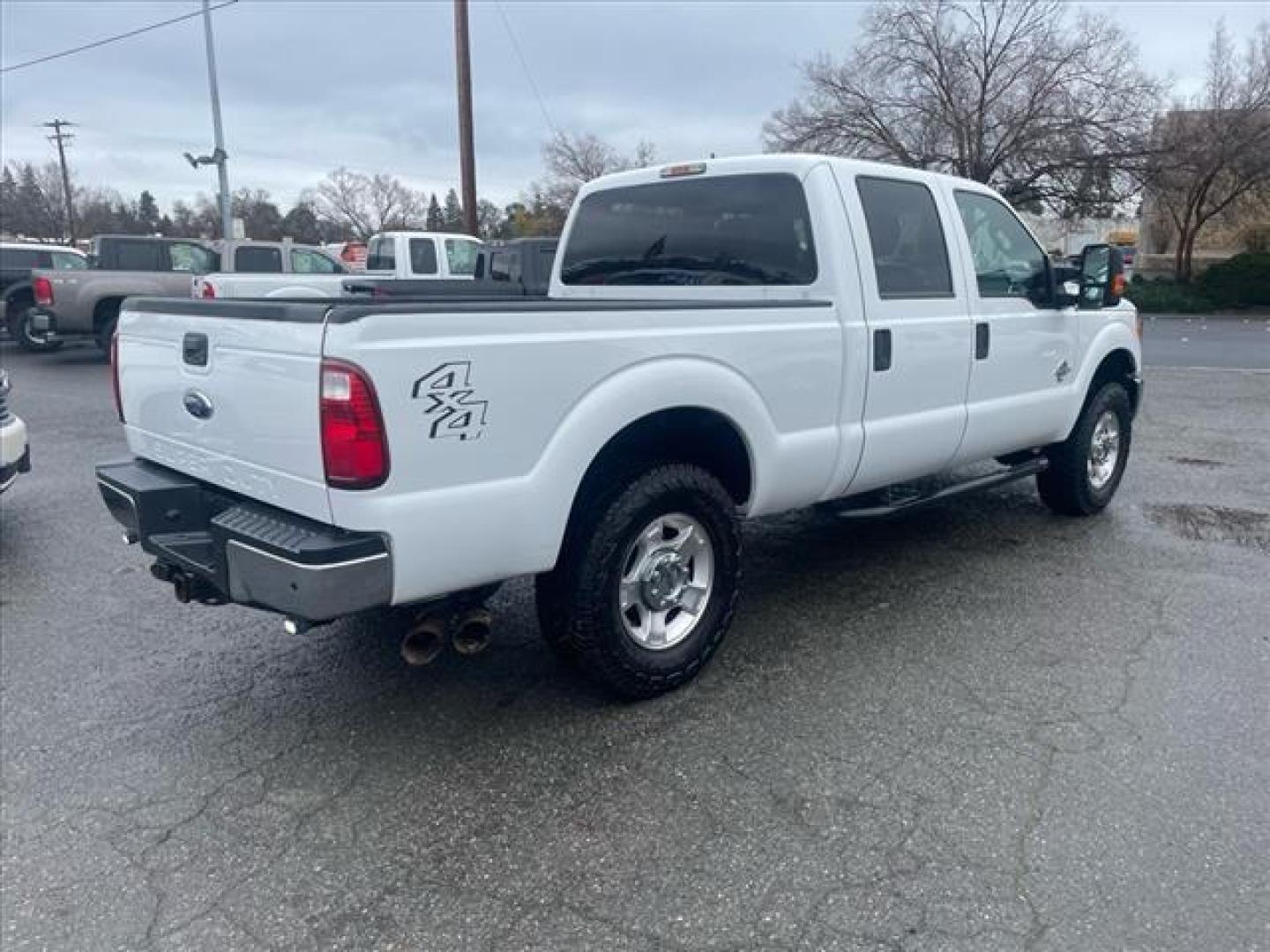 2015 Oxford White Ford F-250 Super Duty XLT (1FT7W2BTXFE) with an 6.7L Power Stroke 6.7L Biodiesel Turbo V8 440hp 860ft. lbs. Common Rail Direct Injection engine, 6-Speed Shiftable Automatic transmission, located at 800 Riverside Ave, Roseville, CA, 95678, 916-773-4549 & Toll Free: 866-719-4393, 38.732265, -121.291039 - DIESEL CREW CAB 4X4 XLT SERVICE RECORDS ON CLEAN CARFAX - Photo#3