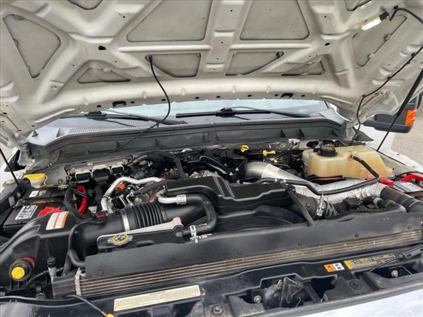 2015 Oxford White Ford F-350 Super Duty XLT (1FT8W3DT1FE) with an 6.7L Power Stroke 6.7L Biodiesel Turbo V8 440hp 860ft. lbs. Common Rail Direct Injection engine, 6-Speed Shiftable Automatic transmission, located at 800 Riverside Ave, Roseville, CA, 95678, 916-773-4549 & Toll Free: 866-719-4393, 38.732265, -121.291039 - DIESEL CREW CAB DUALLY 4X4 XLT CLEAN CARFAX - Photo#15