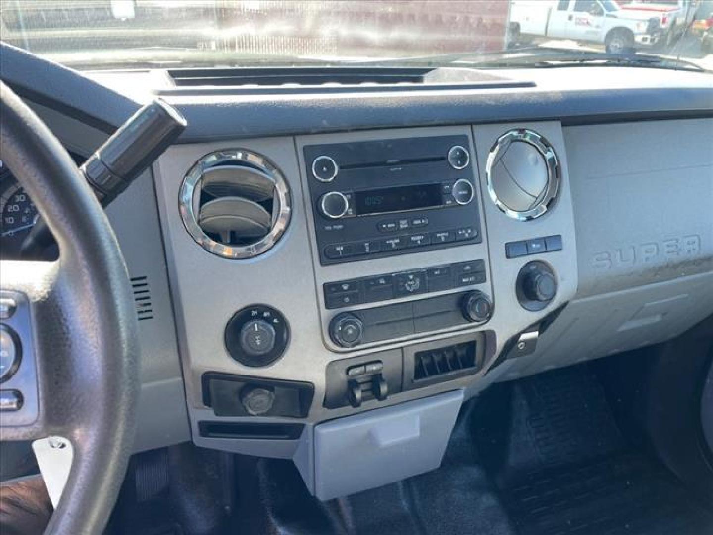 2015 Oxford White Ford F-350 Super Duty XLT (1FT8W3B62FE) with an 6.2L 6.2L Flex Fuel V8 316hp 397ft. lbs. Sequential Electronic Fuel Injection engine, 6-Speed Shiftable Automatic transmission, located at 800 Riverside Ave, Roseville, CA, 95678, 916-773-4549 & Toll Free: 866-719-4393, 38.732265, -121.291039 - 4X4 CREW CAB XLT FLATBED 8'X7' SERVICE RECORDS ON CLEAN CARFAX - Photo#10