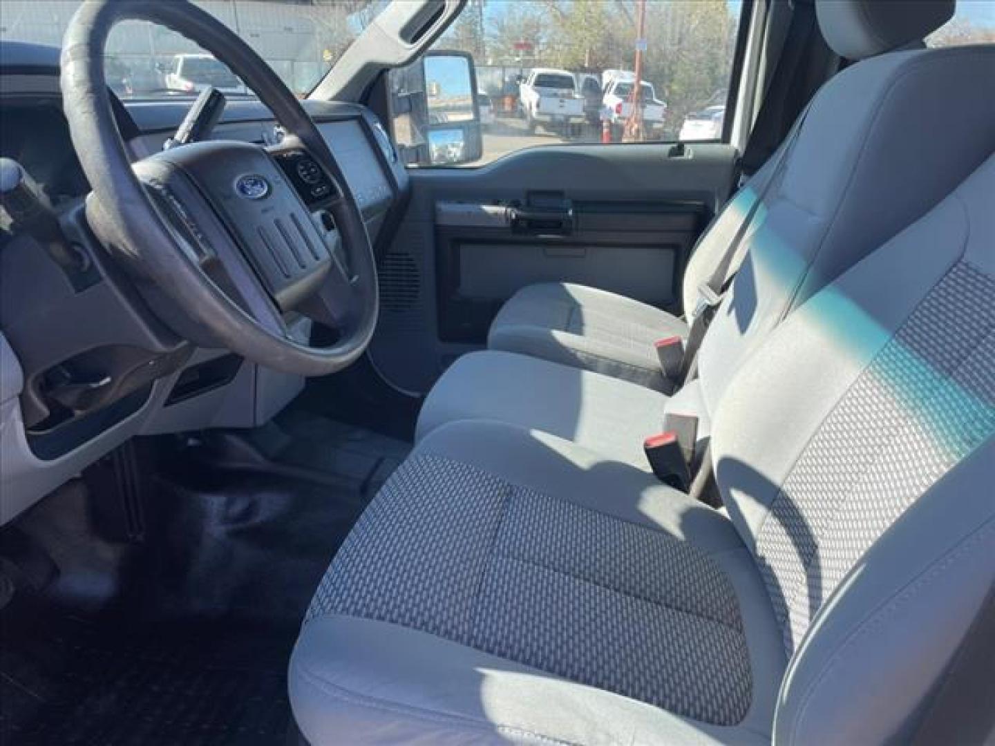 2015 Oxford White Ford F-350 Super Duty XLT (1FT8W3B62FE) with an 6.2L 6.2L Flex Fuel V8 316hp 397ft. lbs. Sequential Electronic Fuel Injection engine, 6-Speed Shiftable Automatic transmission, located at 800 Riverside Ave, Roseville, CA, 95678, 916-773-4549 & Toll Free: 866-719-4393, 38.732265, -121.291039 - 4X4 CREW CAB XLT FLATBED 8'X7' SERVICE RECORDS ON CLEAN CARFAX - Photo#11
