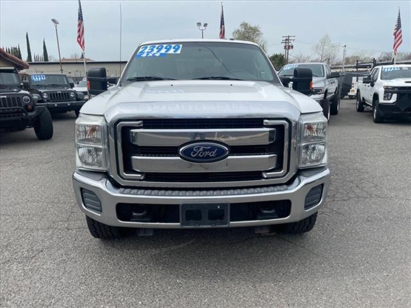2015 Oxford White Ford F-350 Super Duty XLT (1FT8W3B62FE) with an 6.2L 6.2L Flex Fuel V8 316hp 397ft. lbs. Sequential Electronic Fuel Injection engine, 6-Speed Shiftable Automatic transmission, located at 800 Riverside Ave, Roseville, CA, 95678, 916-773-4549 & Toll Free: 866-719-4393, 38.732265, -121.291039 - 4X4 CREW CAB XLT FLATBED 8'X7' SERVICE RECORDS ON CLEAN CARFAX - Photo#8