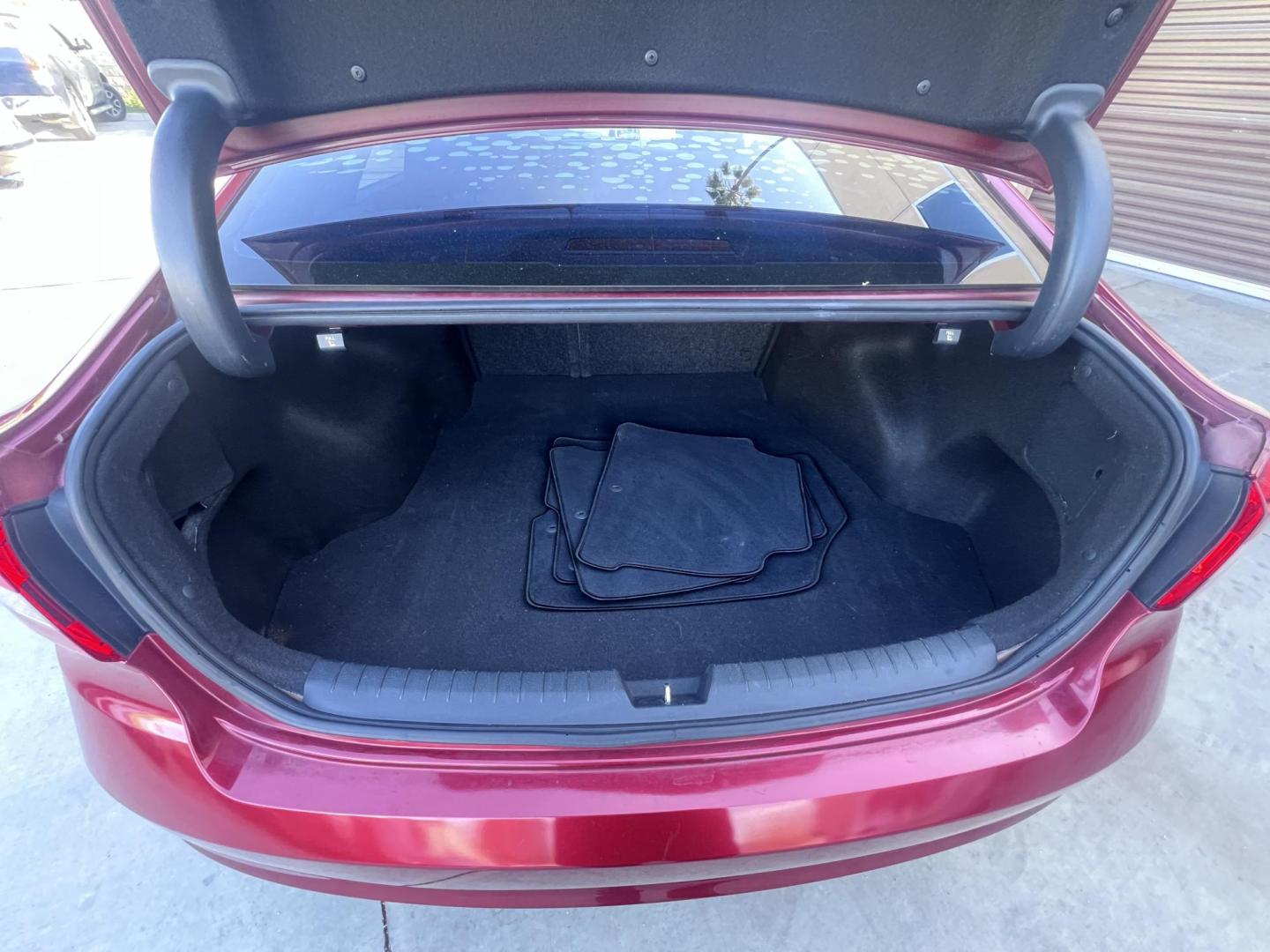 2015 Barcelona Red Metallic /GRAY Hyundai Sonata Sport (5NPE34AF7FH) with an 2.4L L4 DOHC 16V engine, 6-Speed Automatic transmission, located at 30 S. Berkeley Avenue, Pasadena, CA, 91107, (626) 248-7567, 34.145447, -118.109398 - Crown City Motors is a used “Buy Here Pay Here” car dealer in Pasadena CA. “Buy Here Pay Here” financing, means that when you purchase your vehicle from our dealership, that you make the payments to the dealership as well. We do not need the banks approval to get you approved for a used auto - Photo#17